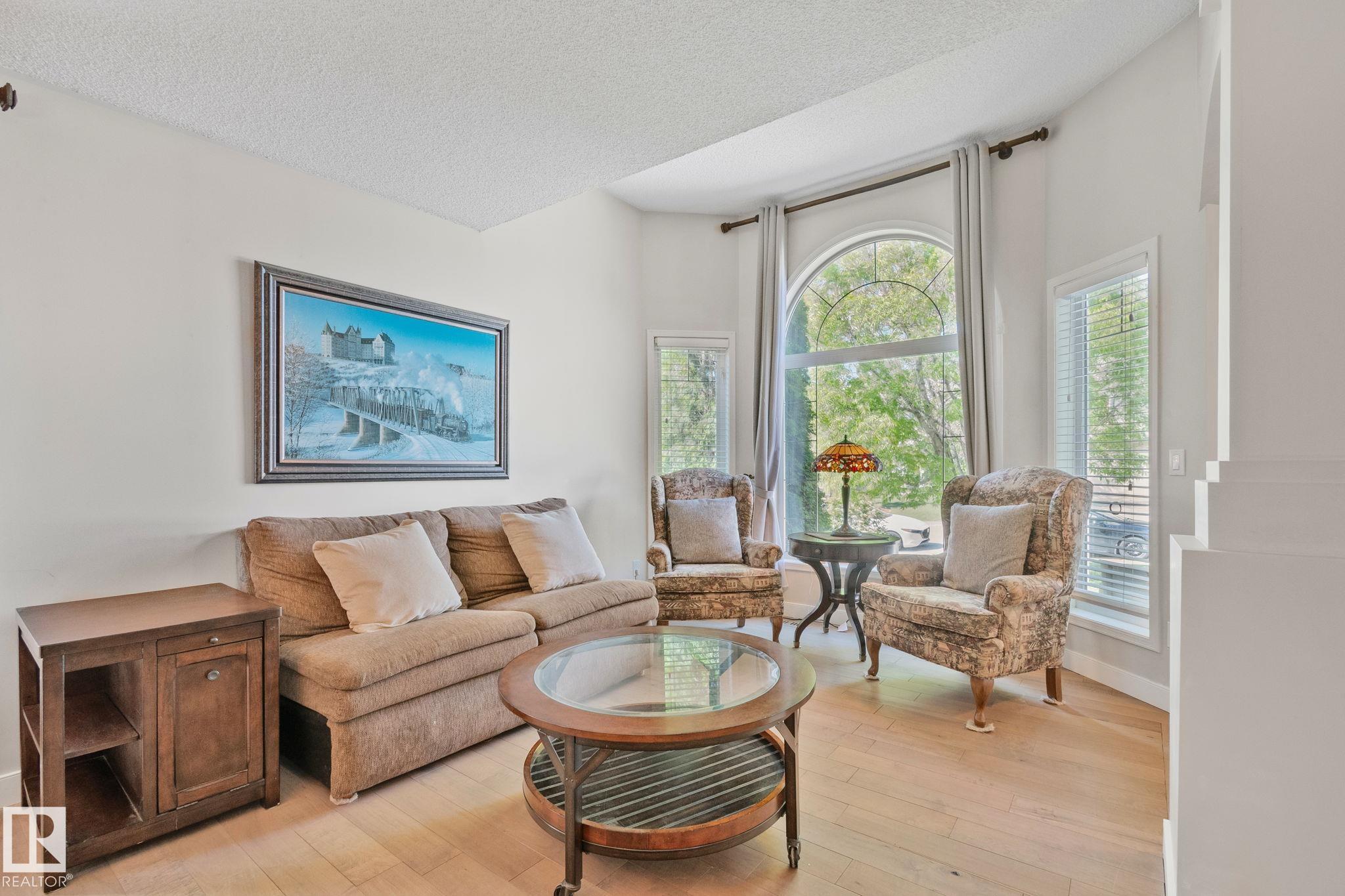 Photo 6 at 591 Byrne Crescent SW, Blackmud Creek, Edmonton
