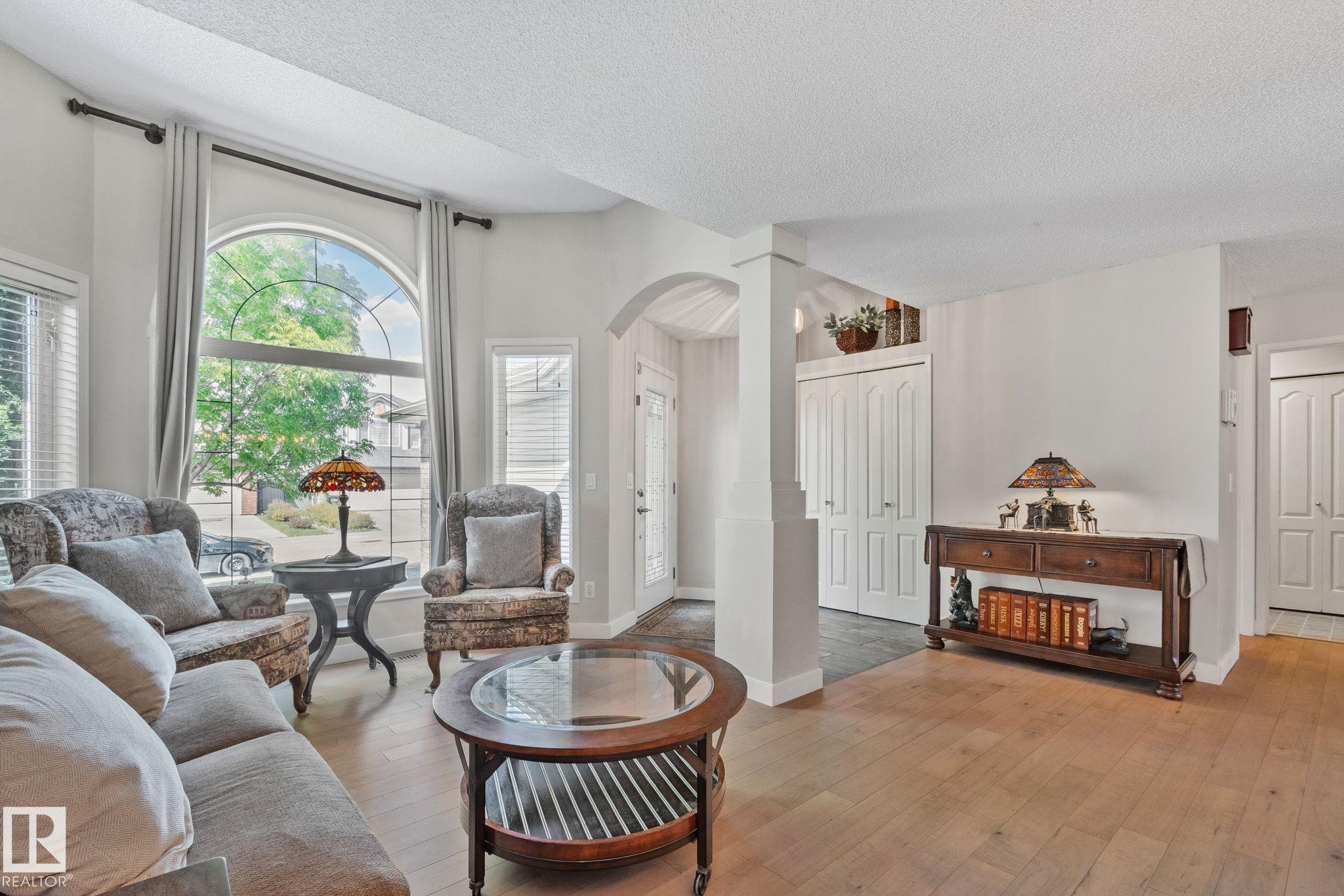 Photo 7 at 591 Byrne Crescent SW, Blackmud Creek, Edmonton