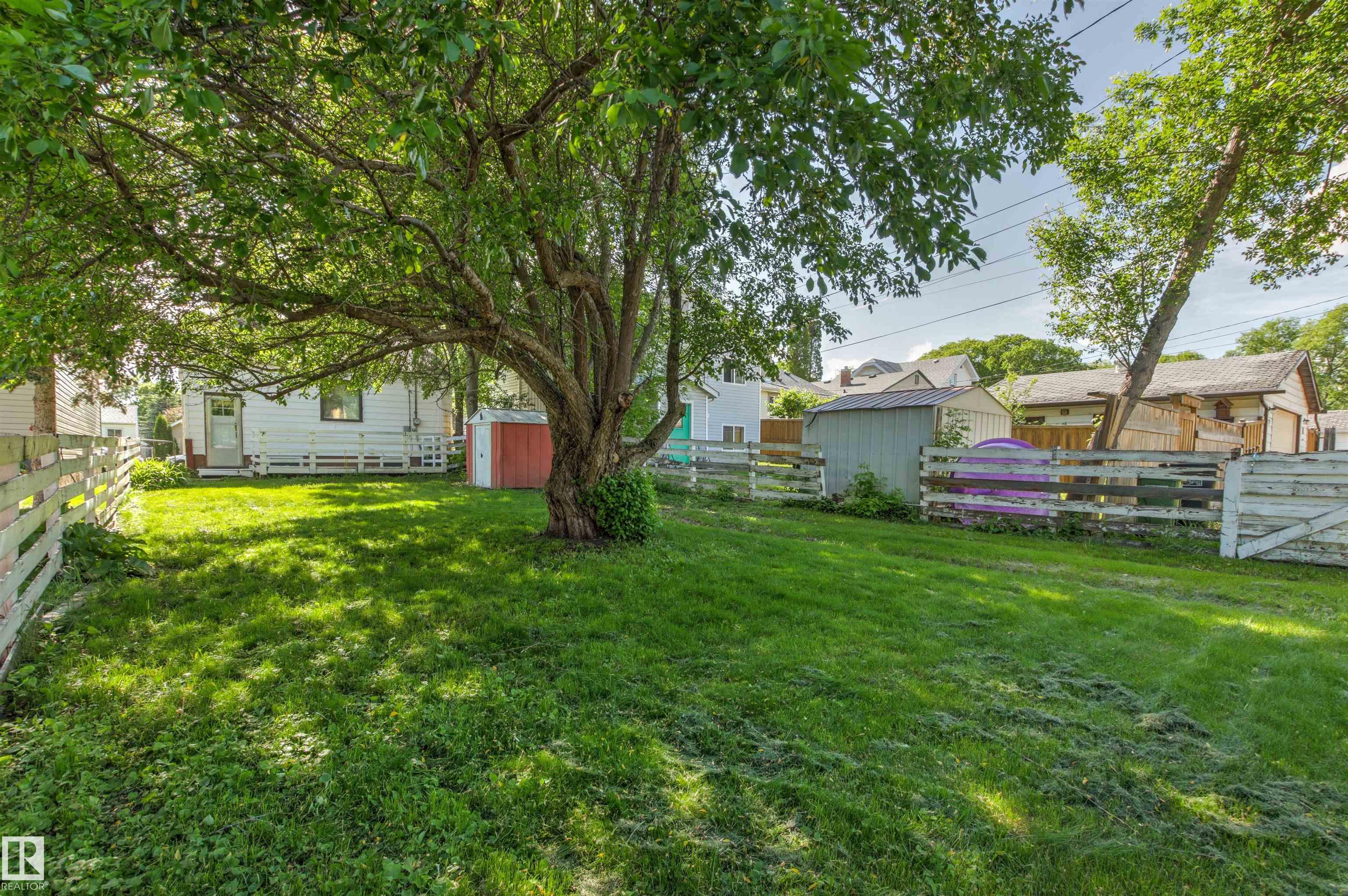 Photo 7 at 11417 65 Street NW, Highlands, Edmonton
