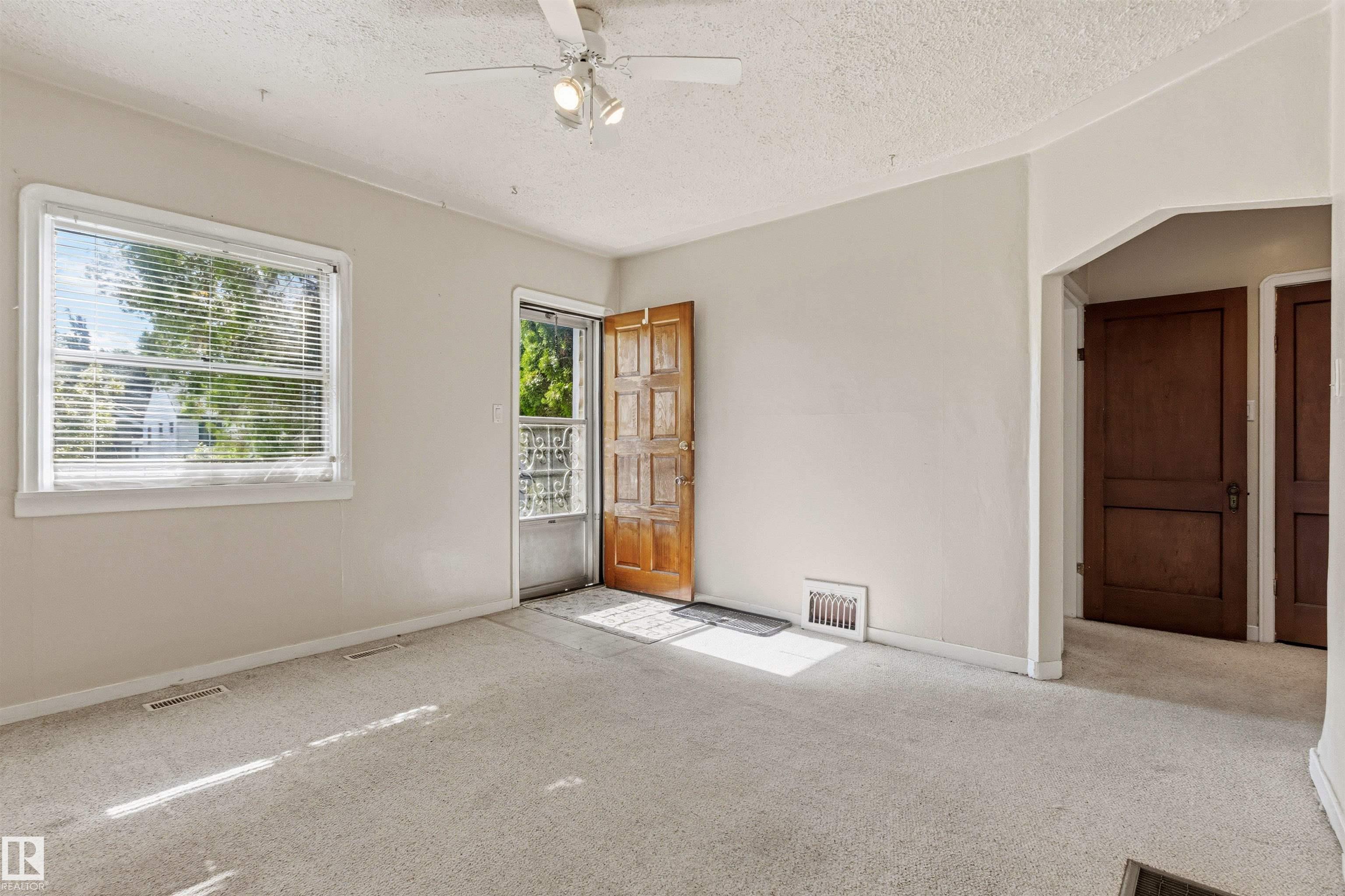 Photo 8 at 11417 65 Street NW, Highlands, Edmonton