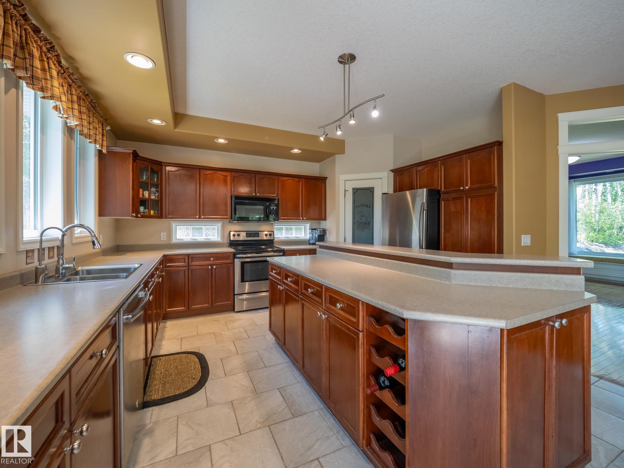 Photo 11 at 43 - 54129 Rge Road 275, Surrey Lane, Rural Parkland County