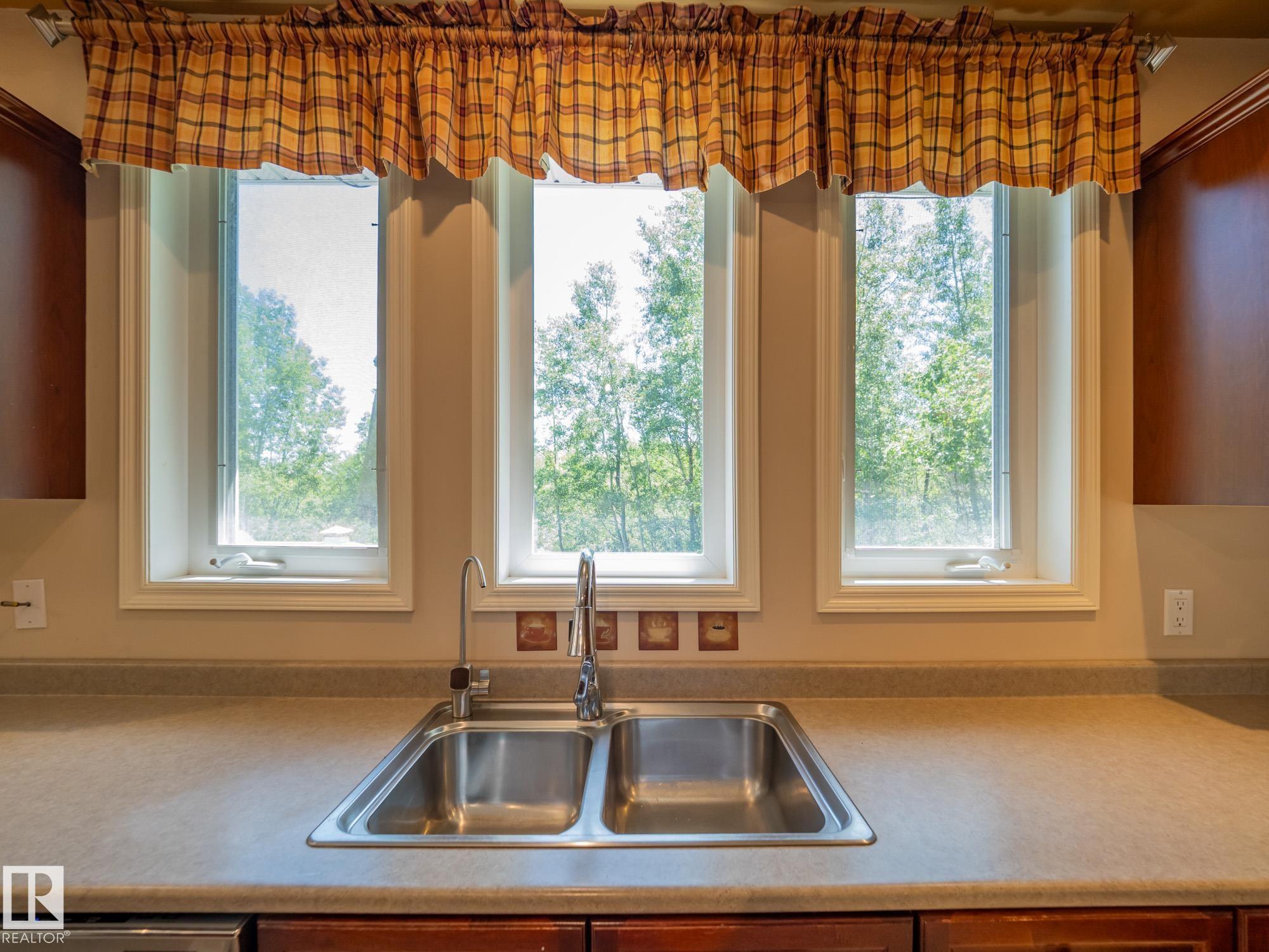 Photo 13 at 43 - 54129 Rge Road 275, Surrey Lane, Rural Parkland County