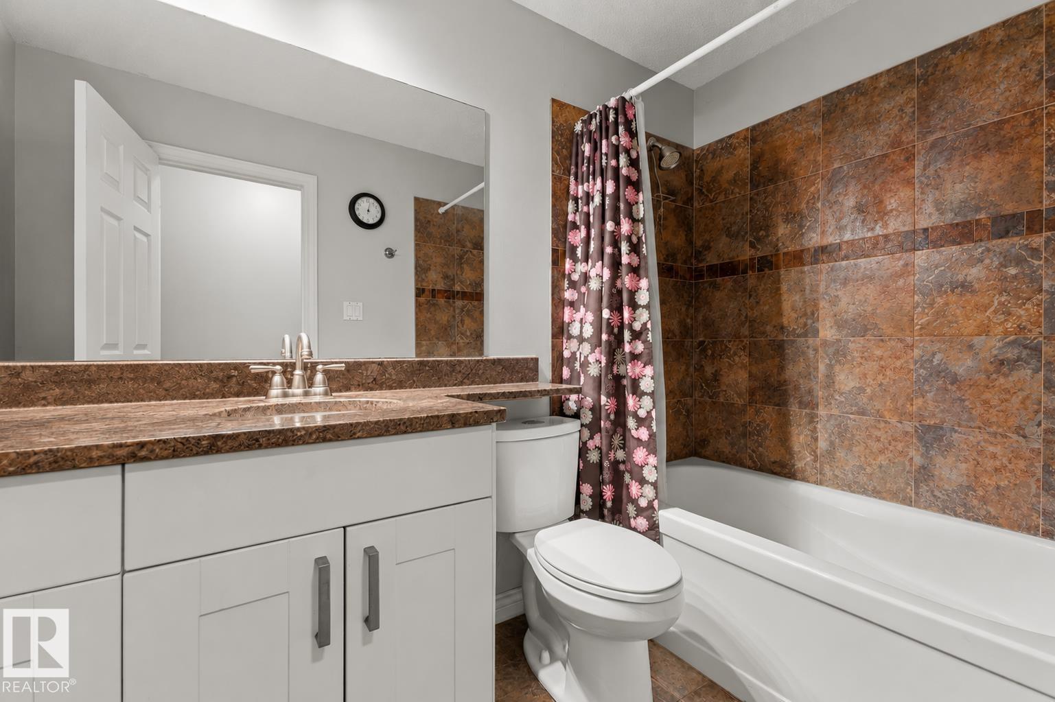 Photo 17 at 11234 40 Avenue NW, Royal Gardens, Edmonton