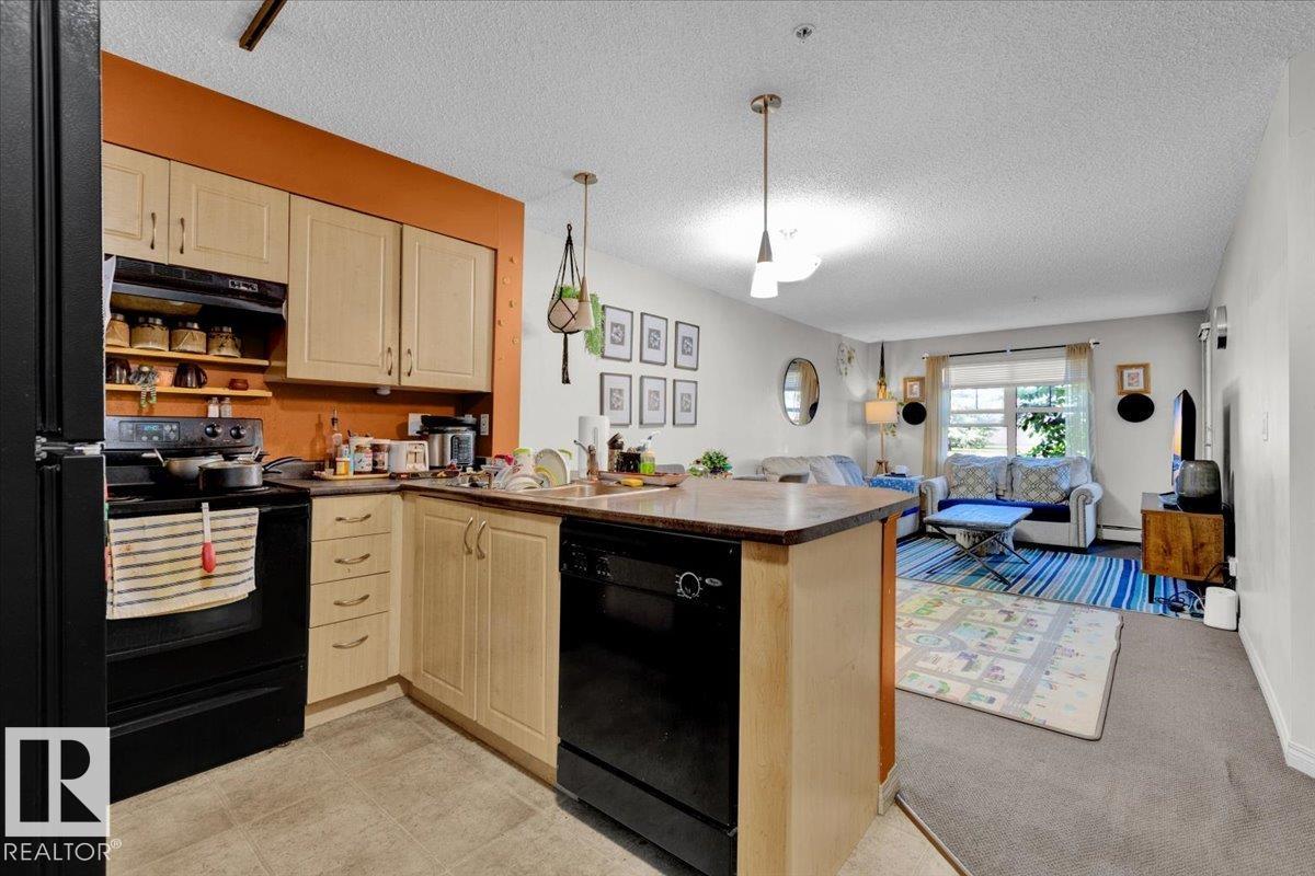 Photo 17 at 114 - 11453 Ellerslie Road SW, Rutherford, Edmonton