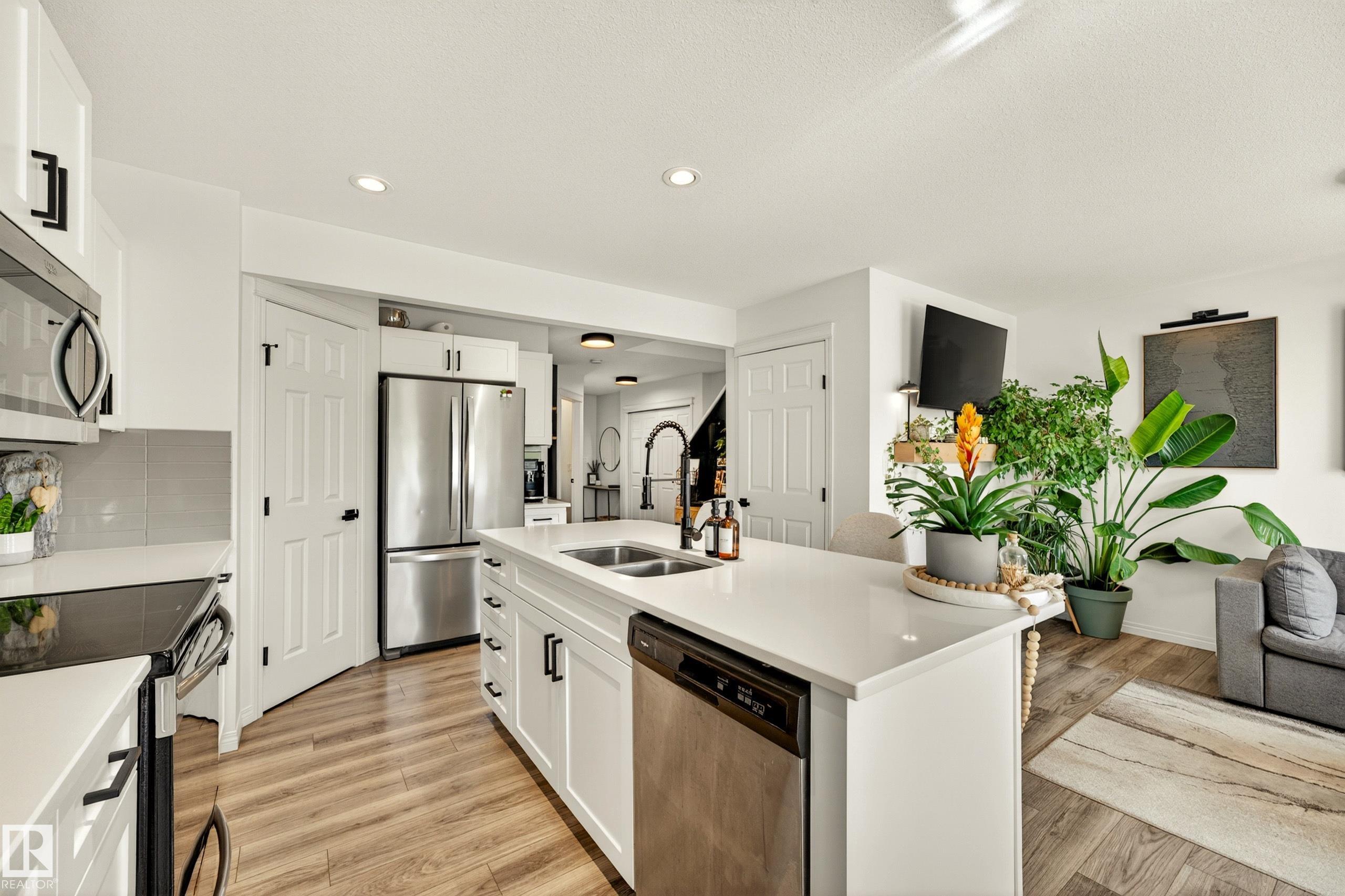Photo 8 at 20507 128 Avenue NW, Trumpeter Area, Edmonton