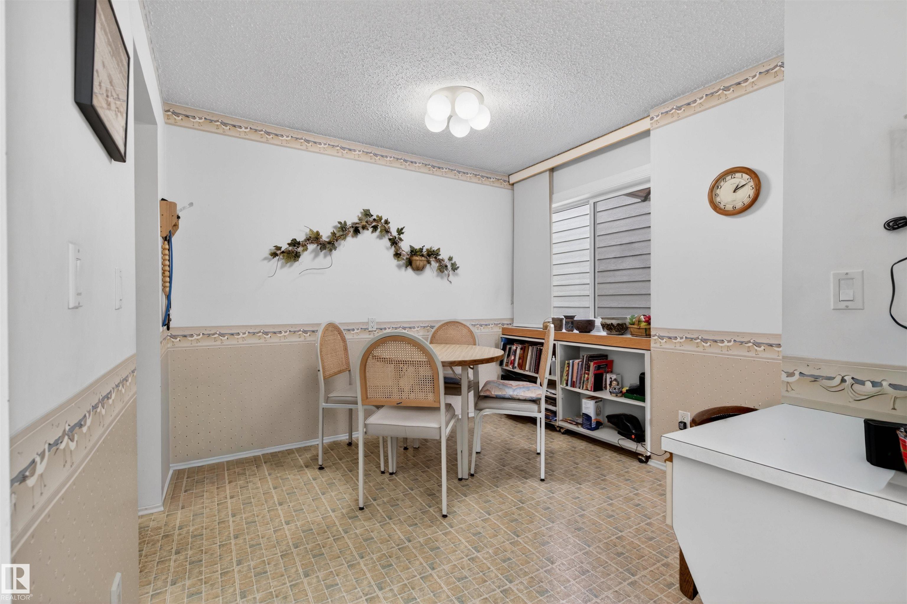 Photo 16 at 2705 124 Street NW, Blue Quill Estates, Edmonton