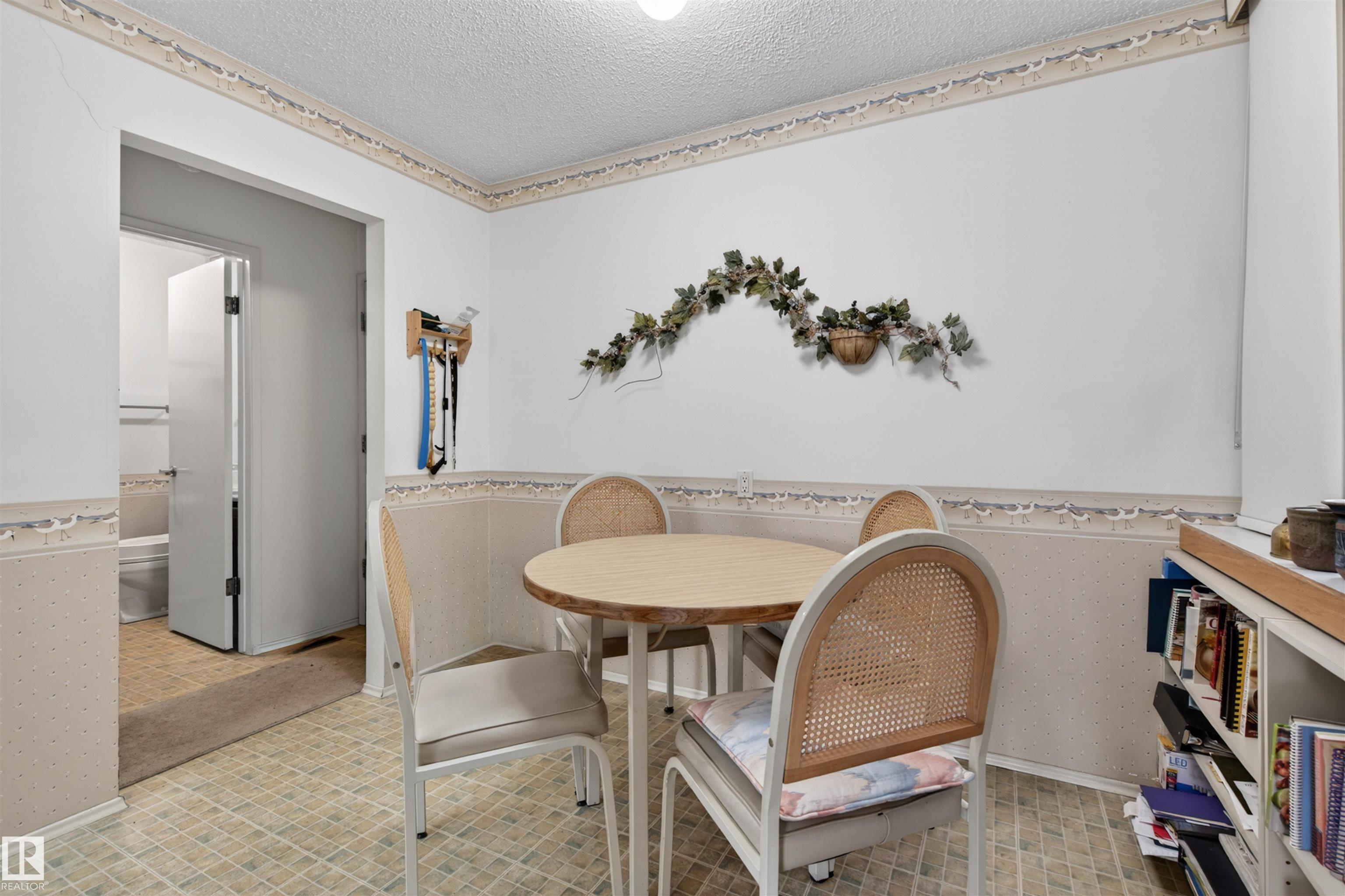 Photo 17 at 2705 124 Street NW, Blue Quill Estates, Edmonton