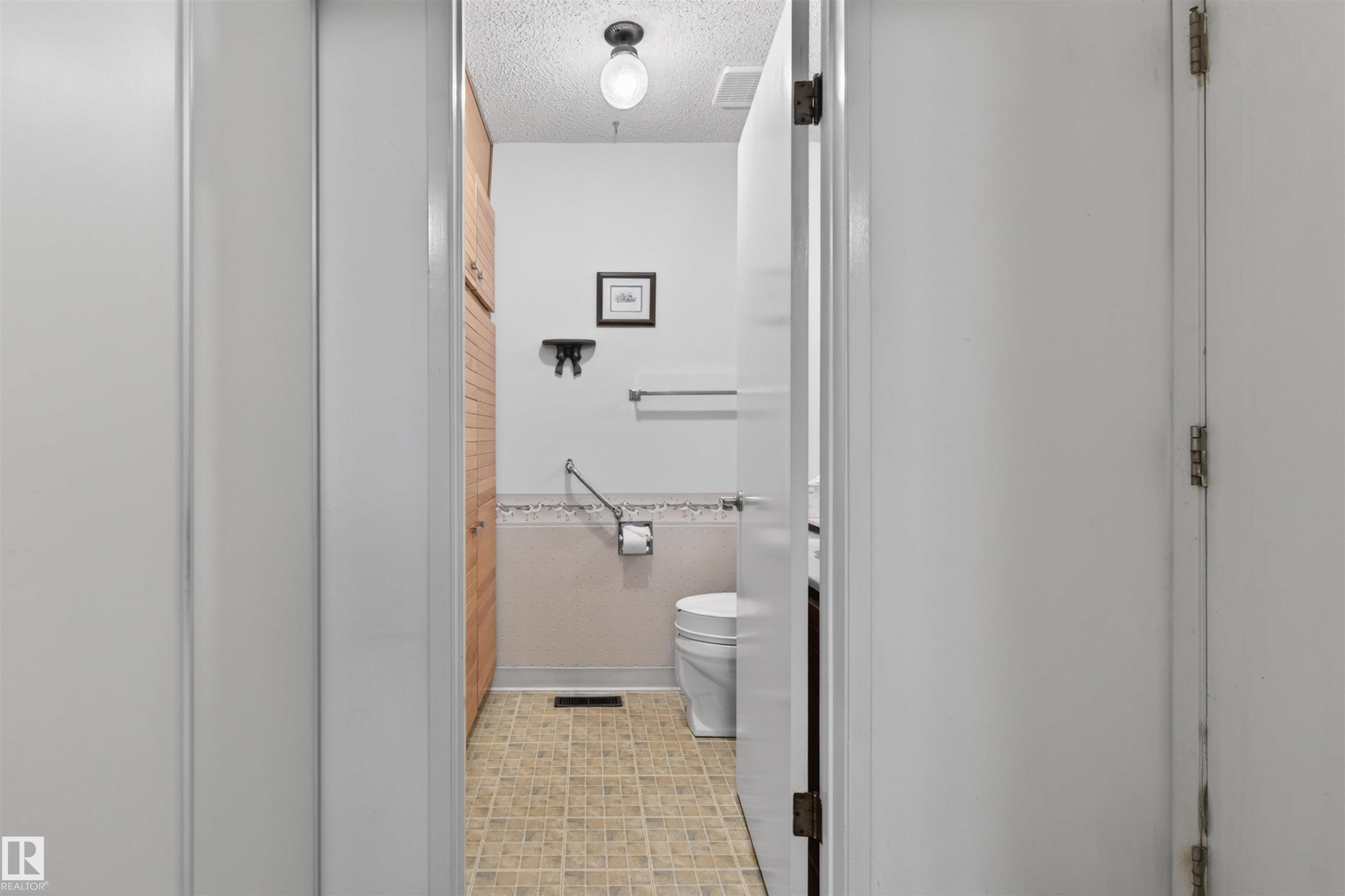 Photo 18 at 2705 124 Street NW, Blue Quill Estates, Edmonton
