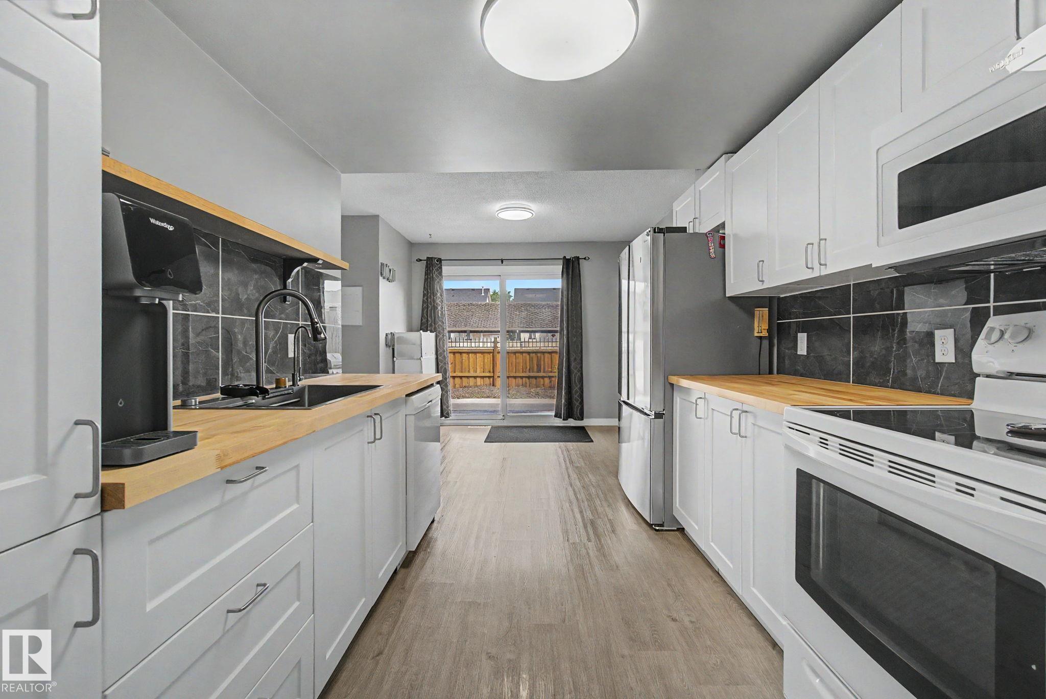 Photo 11 at 4315 46 Street, Meridian Heights, Stony Plain