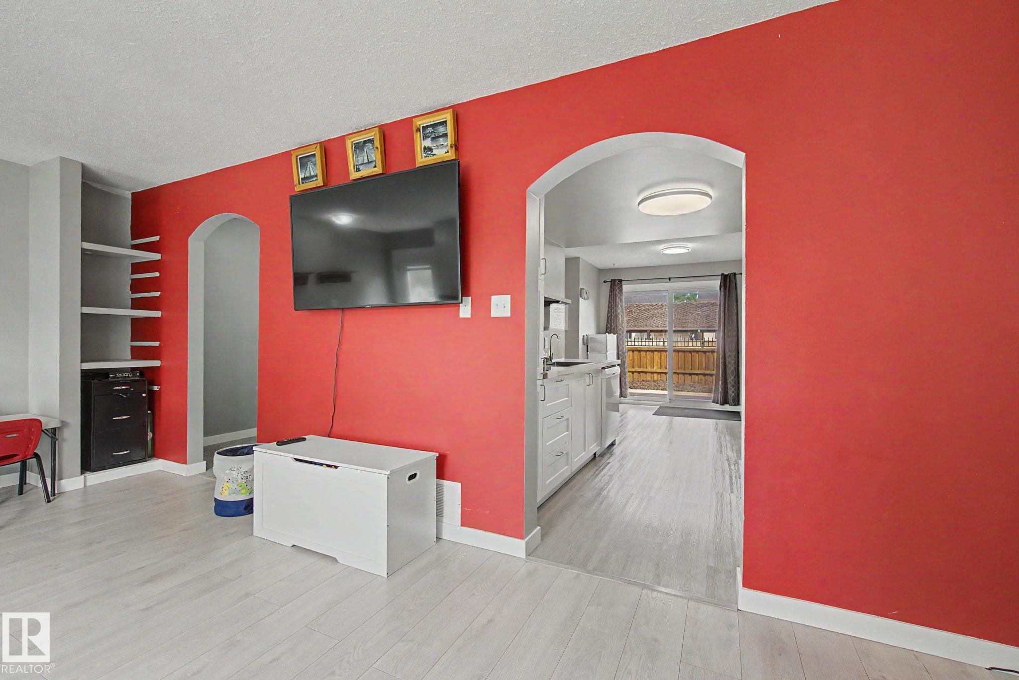 Photo 13 at 4315 46 Street, Meridian Heights, Stony Plain