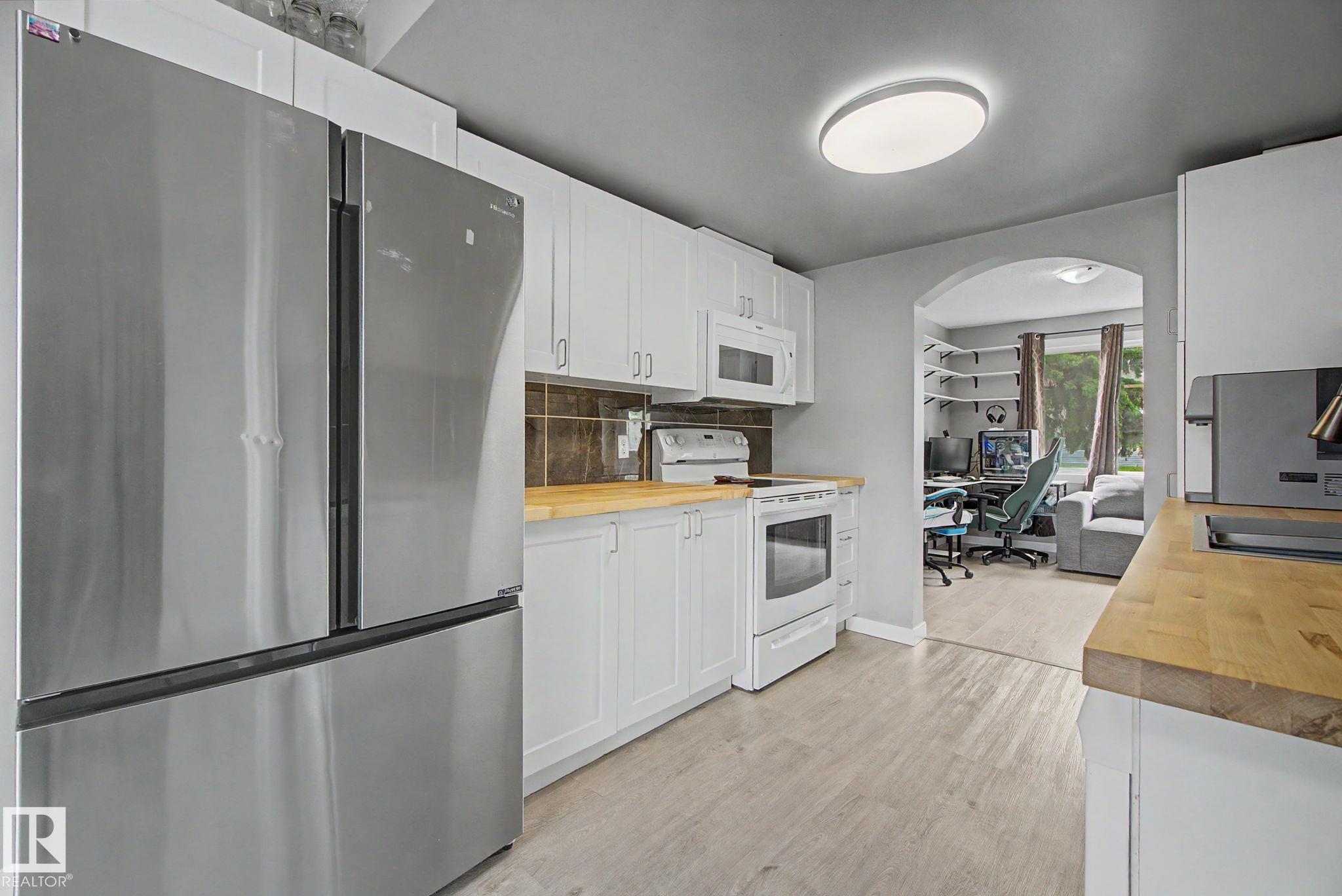 Photo 9 at 4315 46 Street, Meridian Heights, Stony Plain