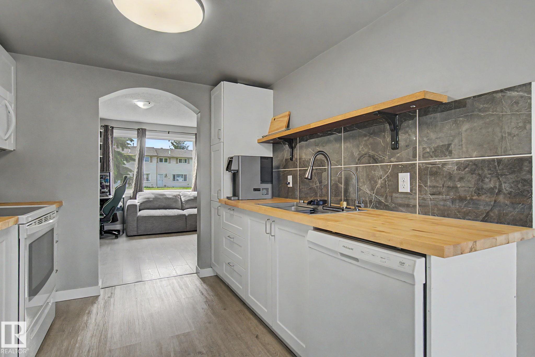 Photo 10 at 4315 46 Street, Meridian Heights, Stony Plain