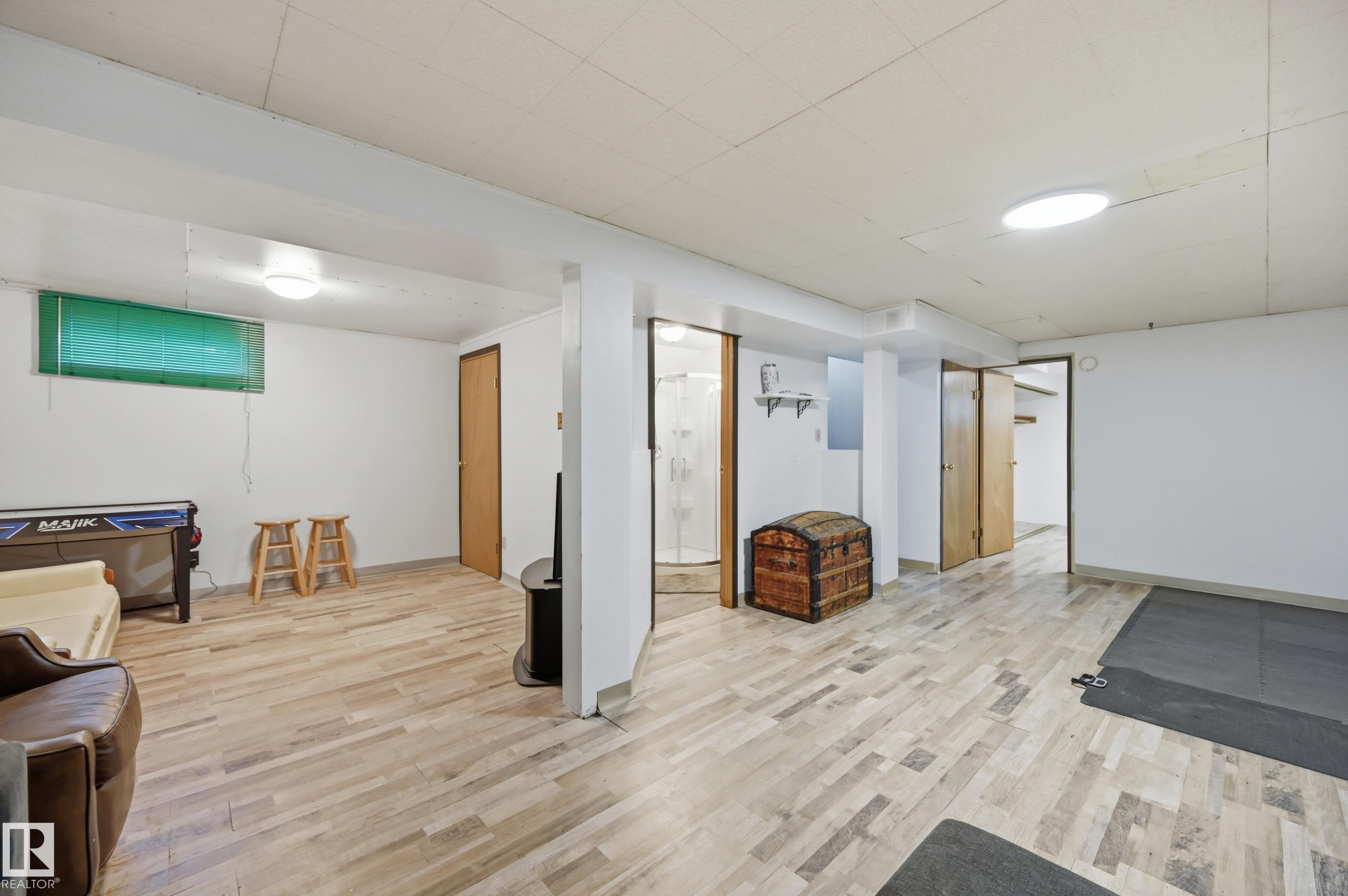 Photo 24 at 5515 143 Avenue NW, York, Edmonton