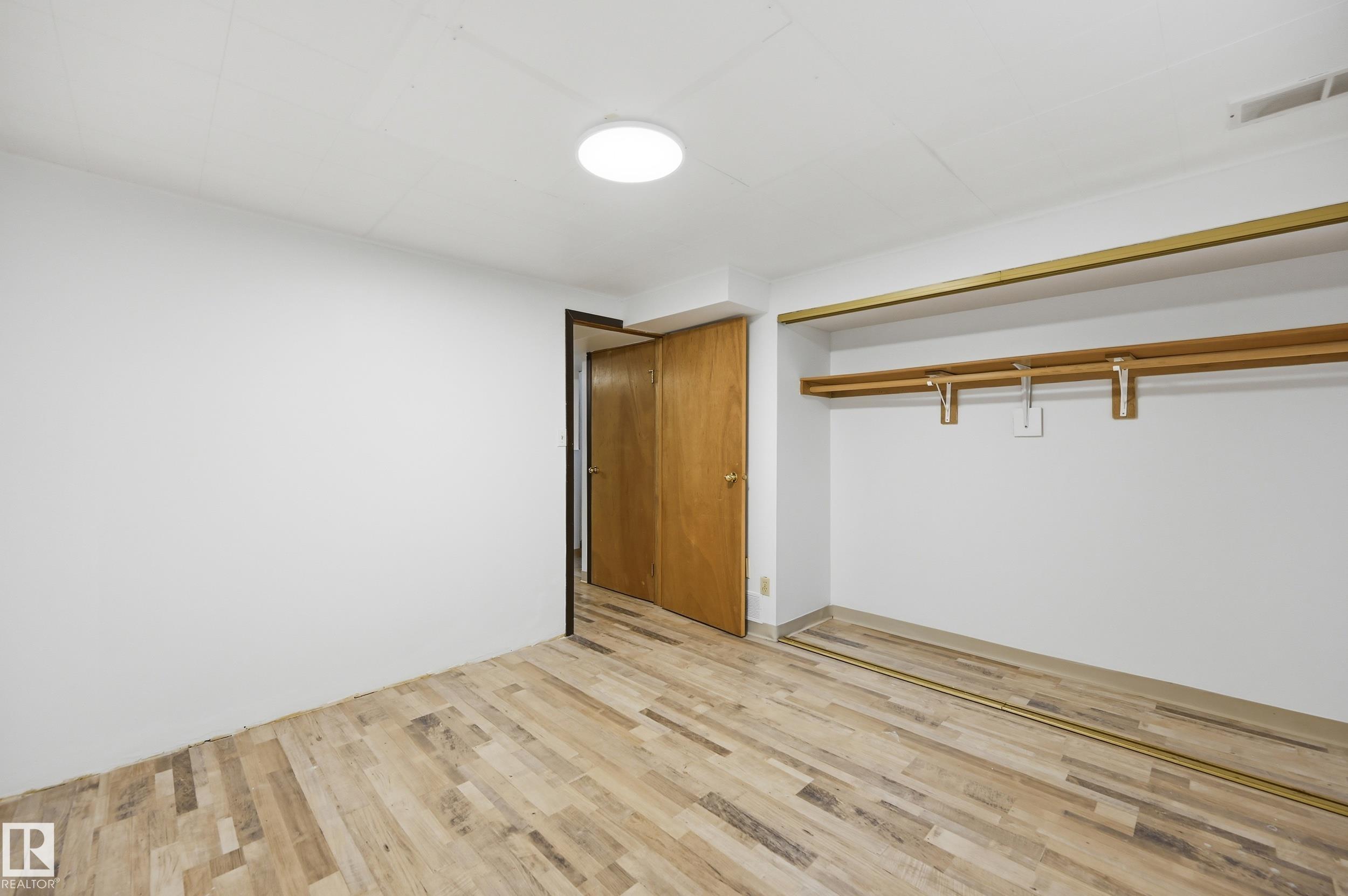 Photo 29 at 5515 143 Avenue NW, York, Edmonton