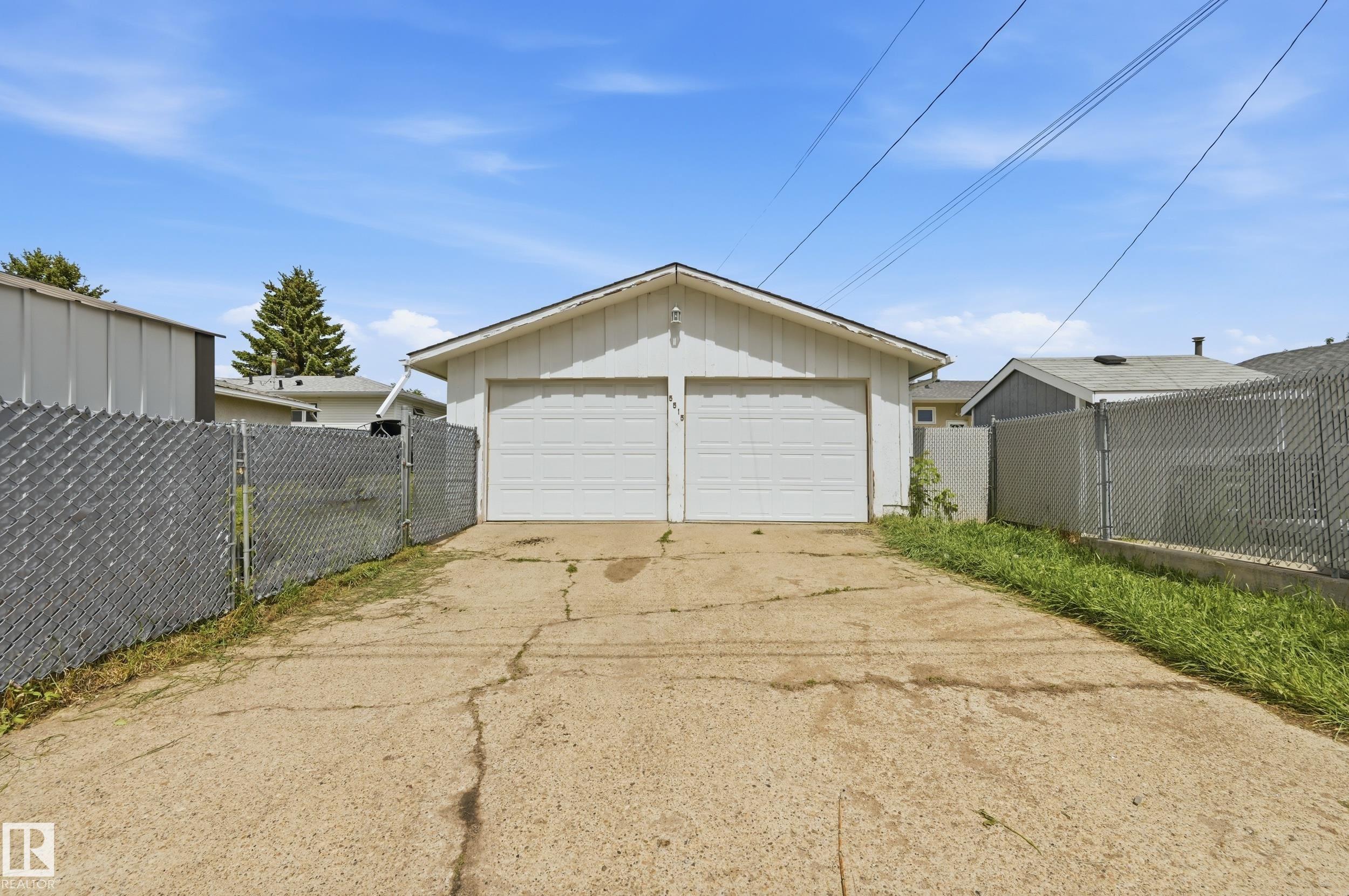 Photo 37 at 5515 143 Avenue NW, York, Edmonton