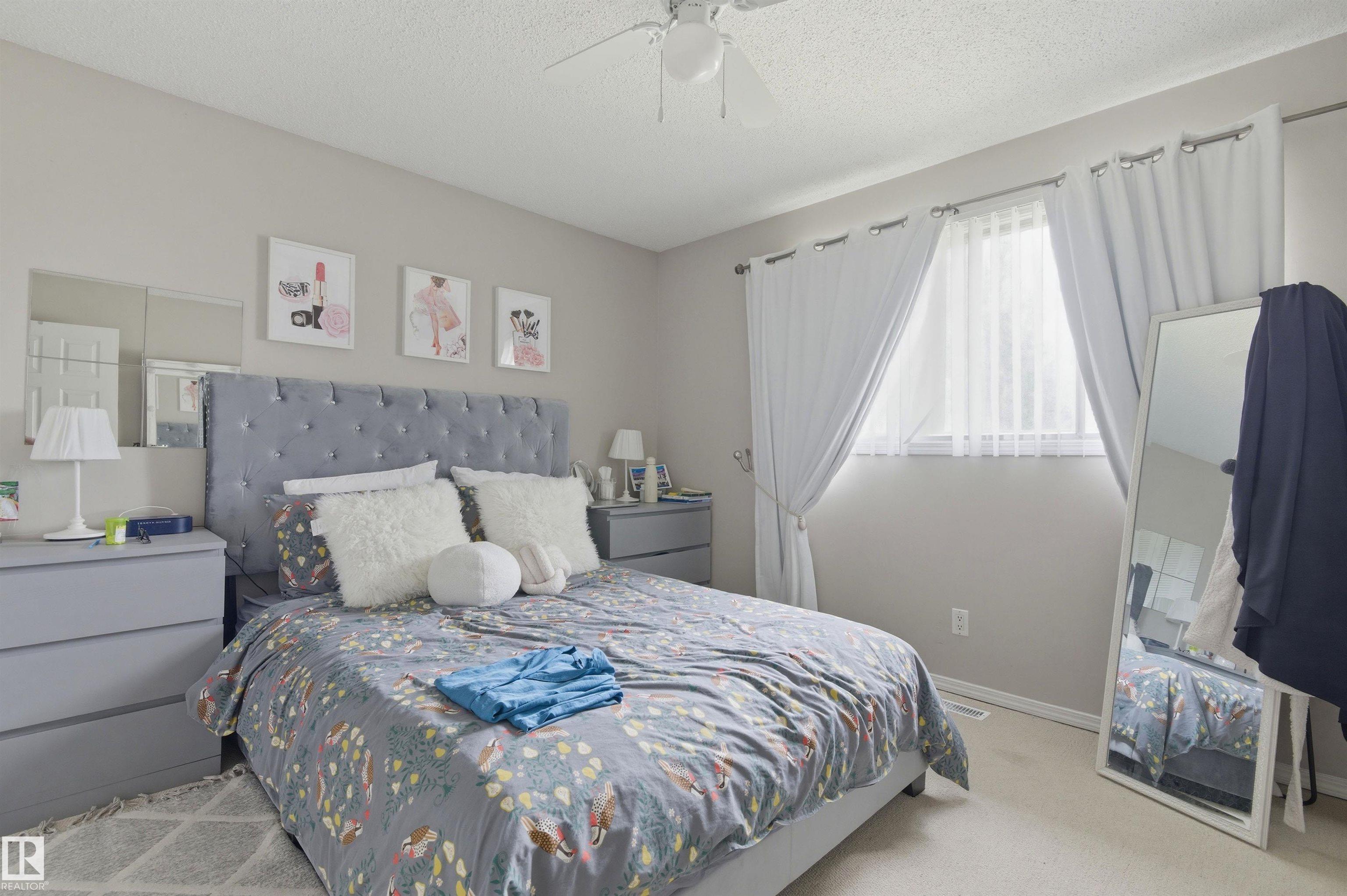 Photo 17 at 7115-7121 80 Avenue NW, King Edward Park, Edmonton