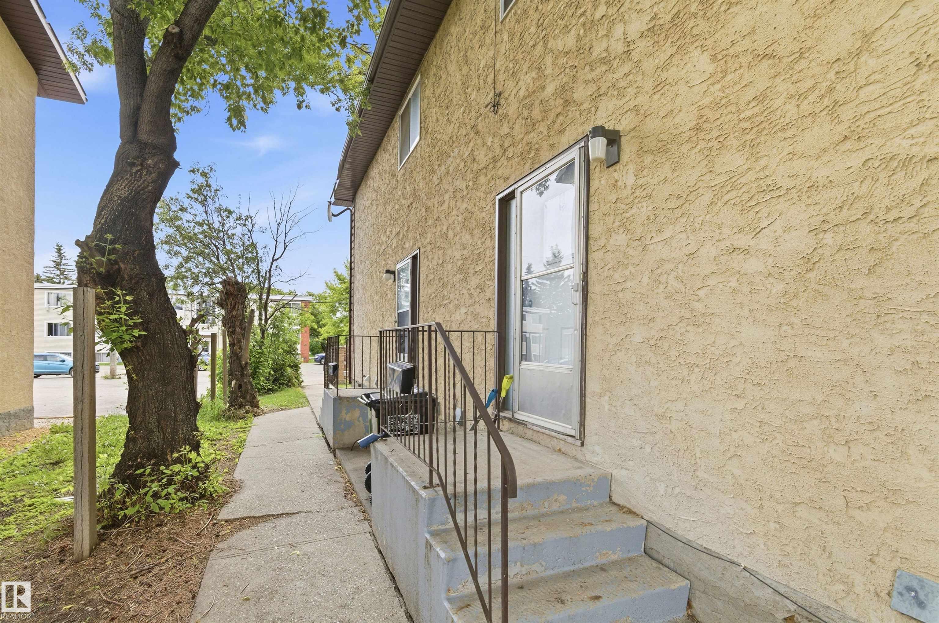 7115-7121 80 Avenue NW, King Edward Park, Edmonton