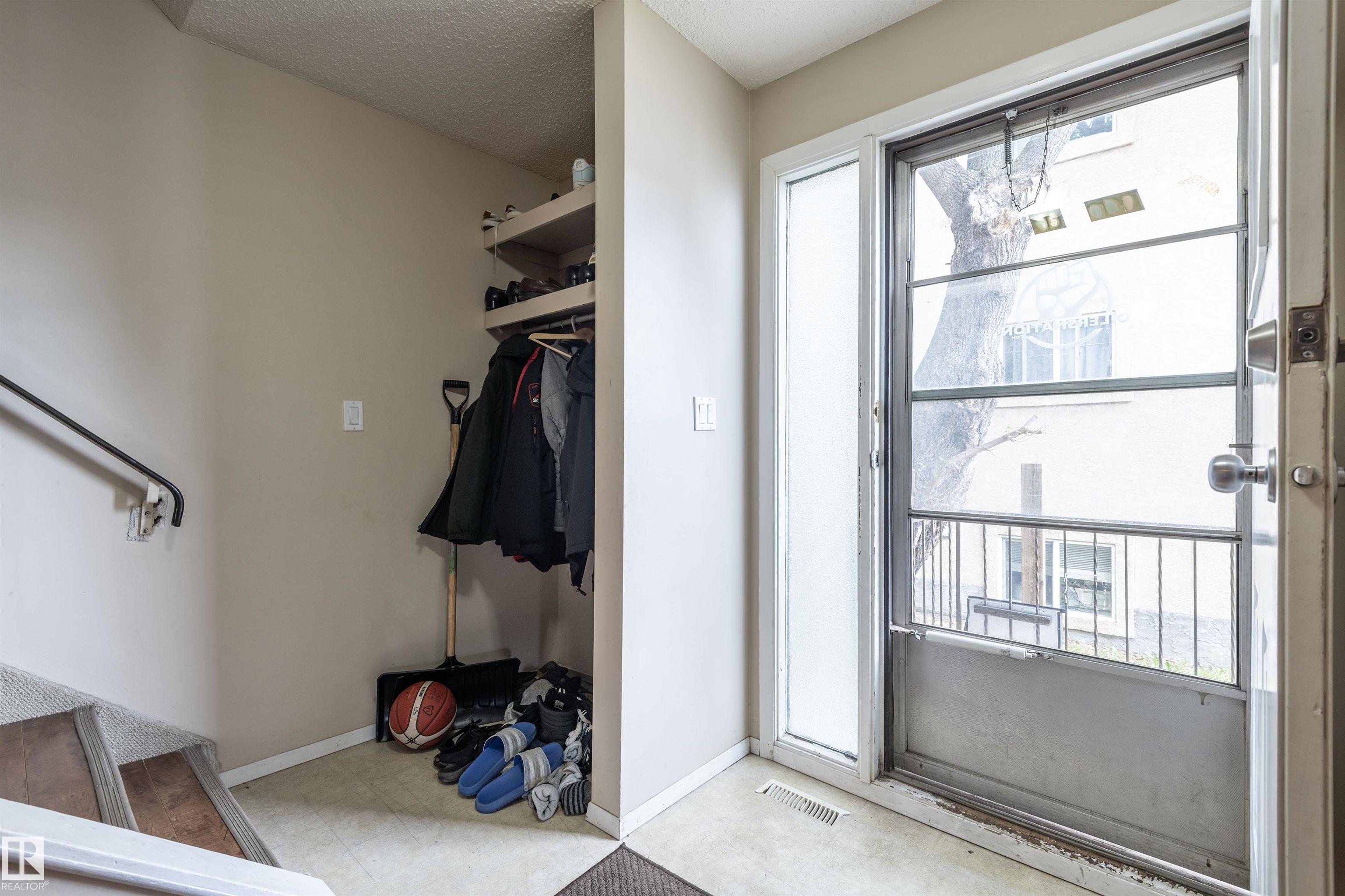 Photo 23 at 7115-7121 80 Avenue NW, King Edward Park, Edmonton