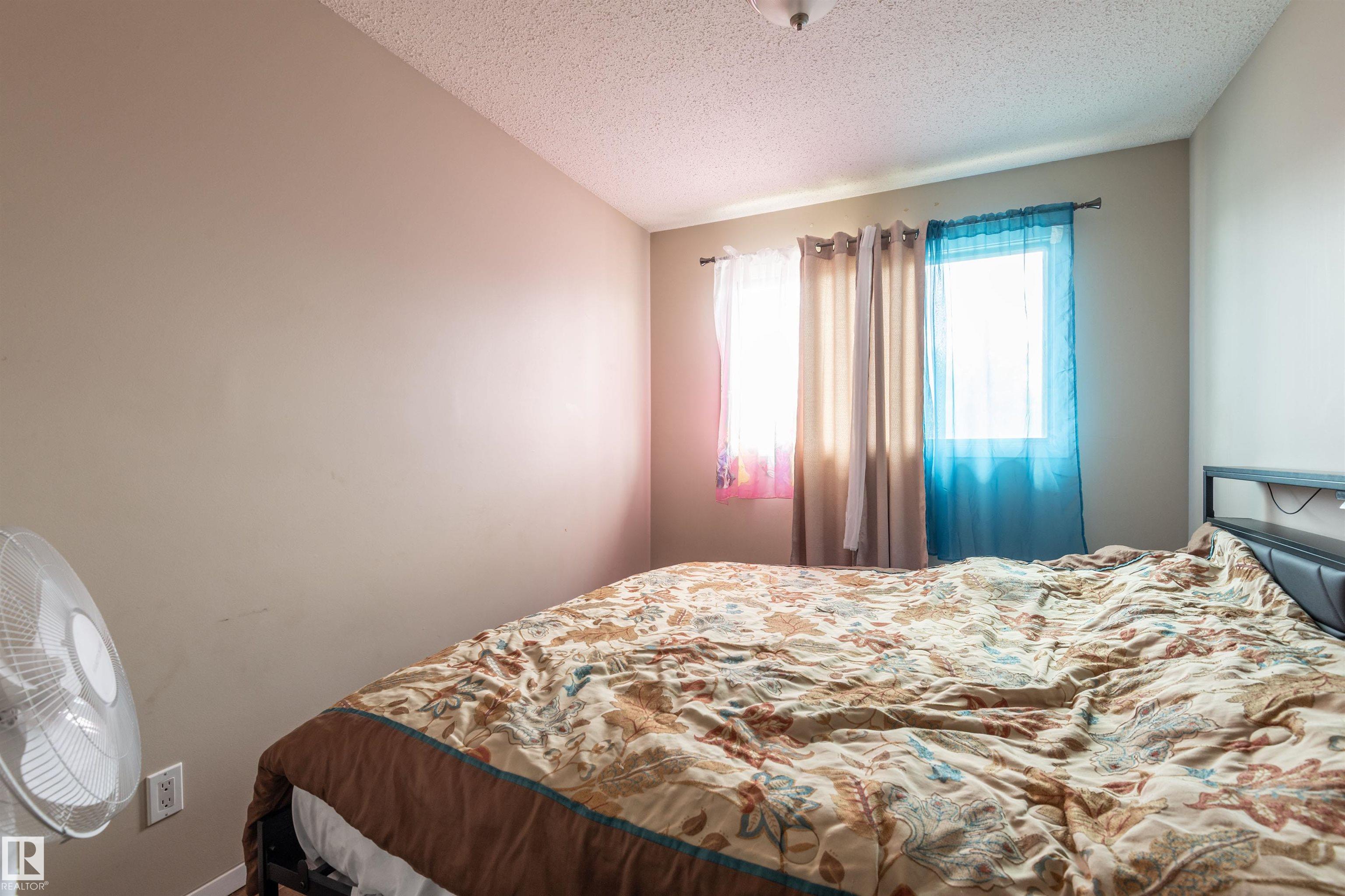 Photo 34 at 7115-7121 80 Avenue NW, King Edward Park, Edmonton