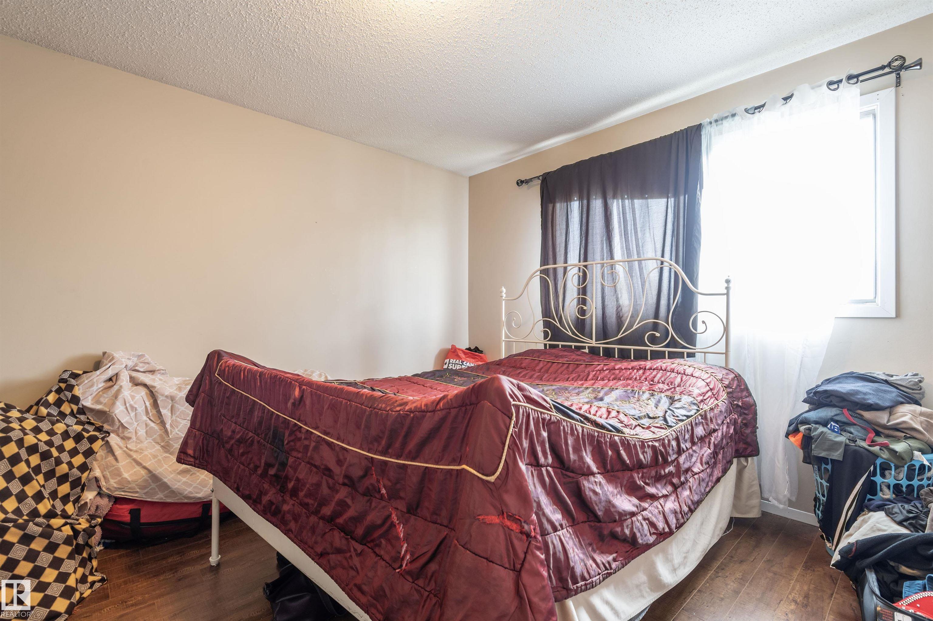 Photo 35 at 7115-7121 80 Avenue NW, King Edward Park, Edmonton