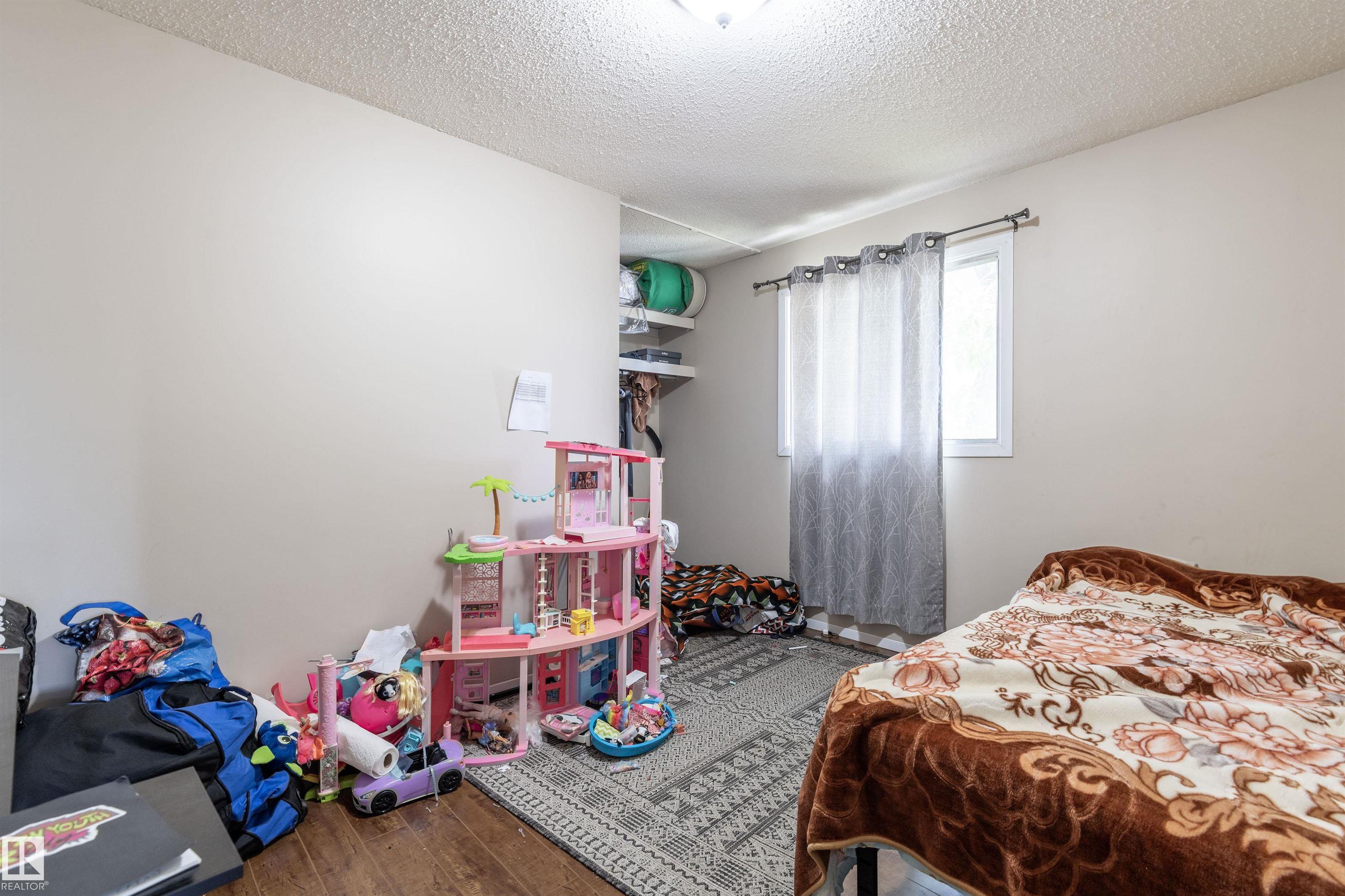 Photo 36 at 7115-7121 80 Avenue NW, King Edward Park, Edmonton