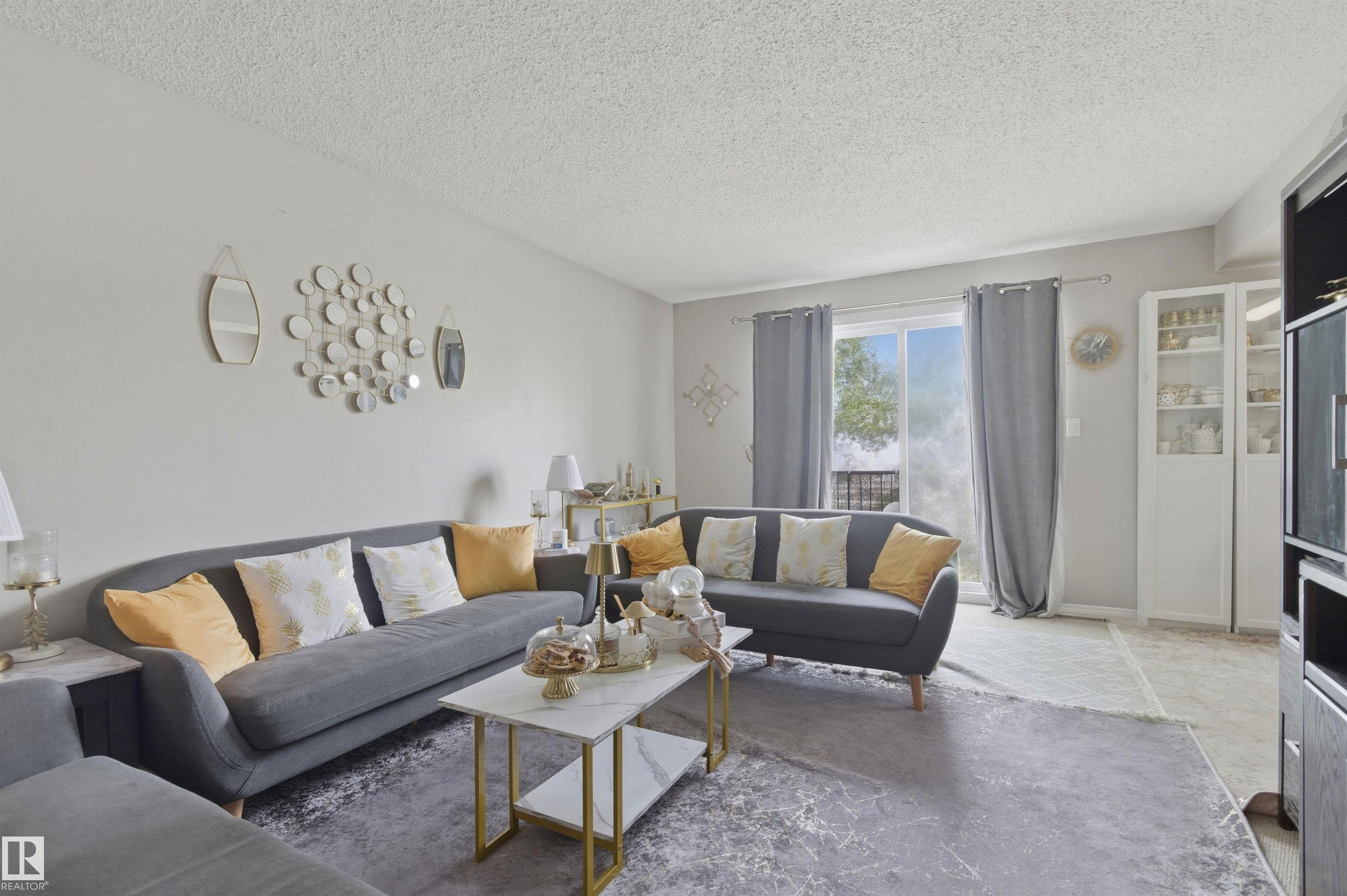 Photo 6 at 7115-7121 80 Avenue NW, King Edward Park, Edmonton