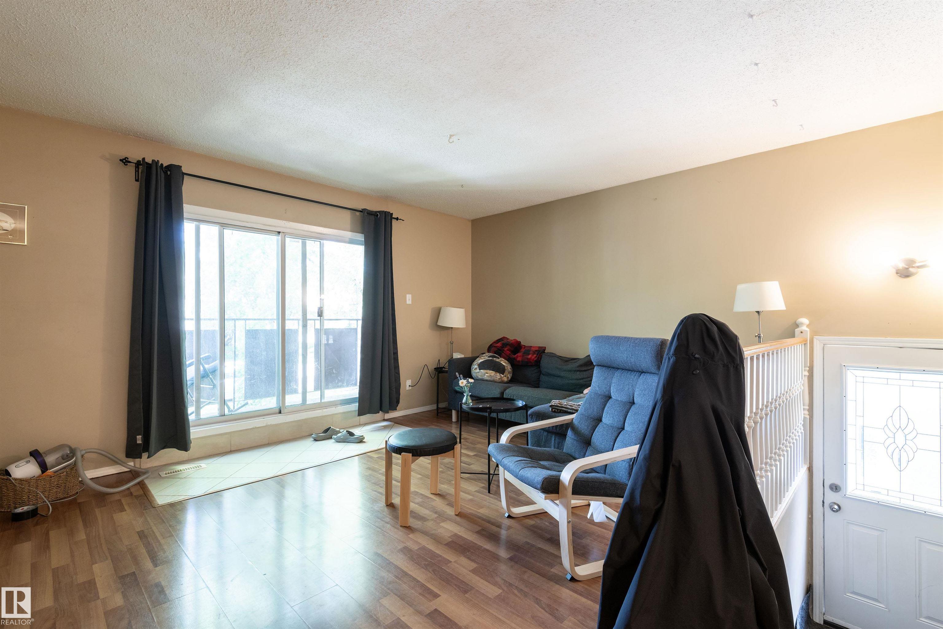 10727/10729 64 Avenue NW, Allendale, Edmonton