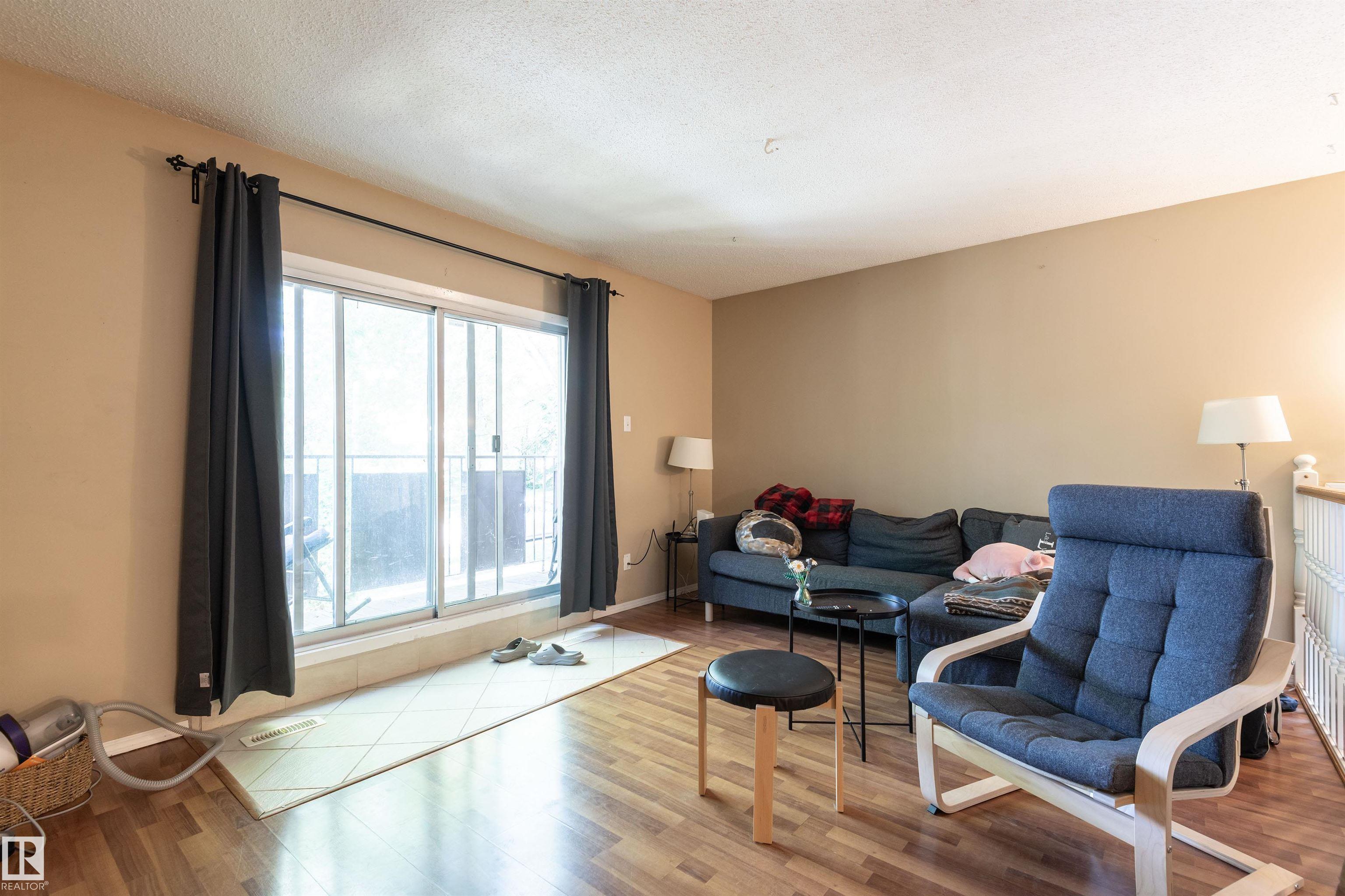 10727/10729 64 Avenue NW, Allendale, Edmonton