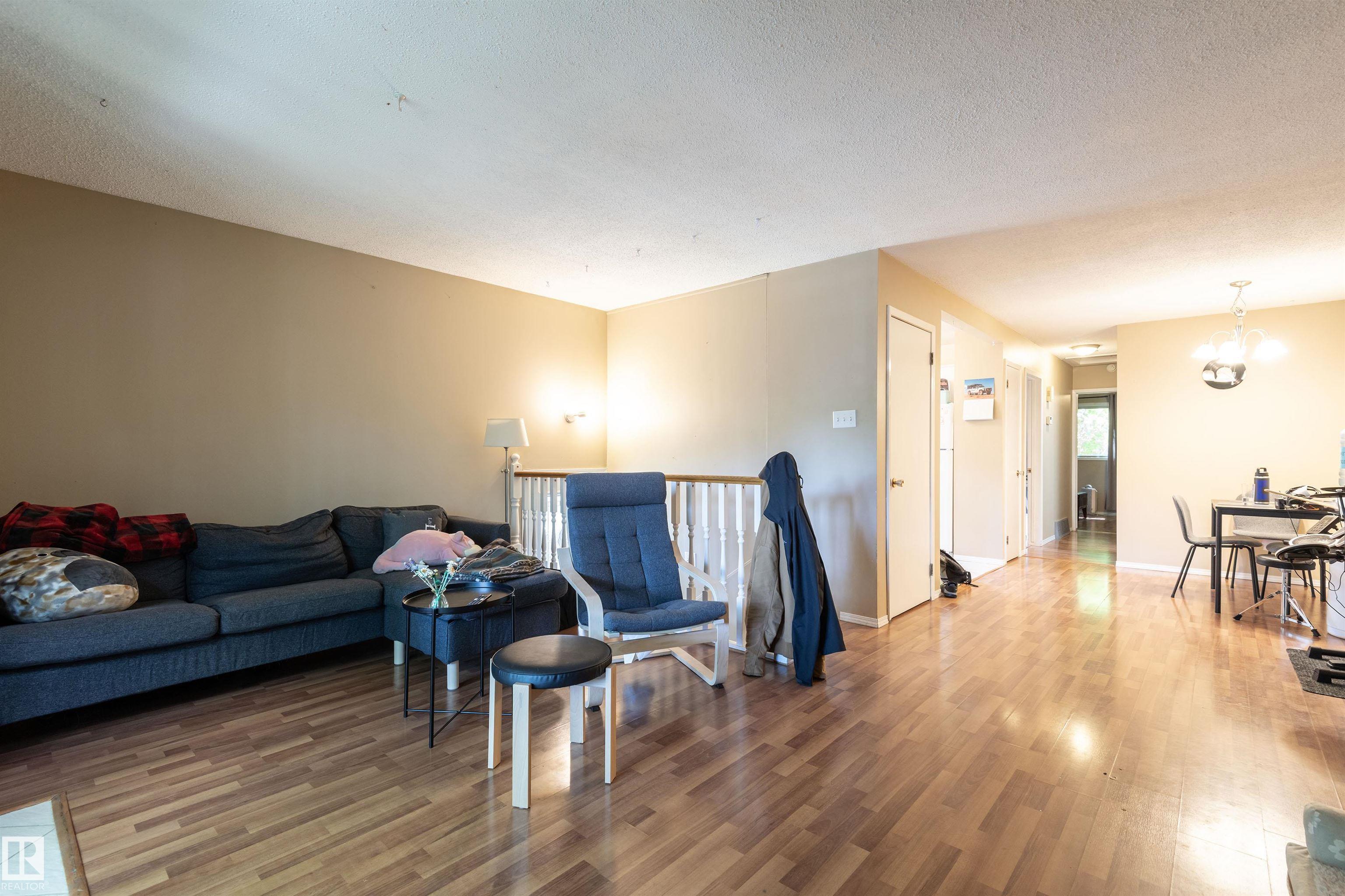 10727/10729 64 Avenue NW, Allendale, Edmonton