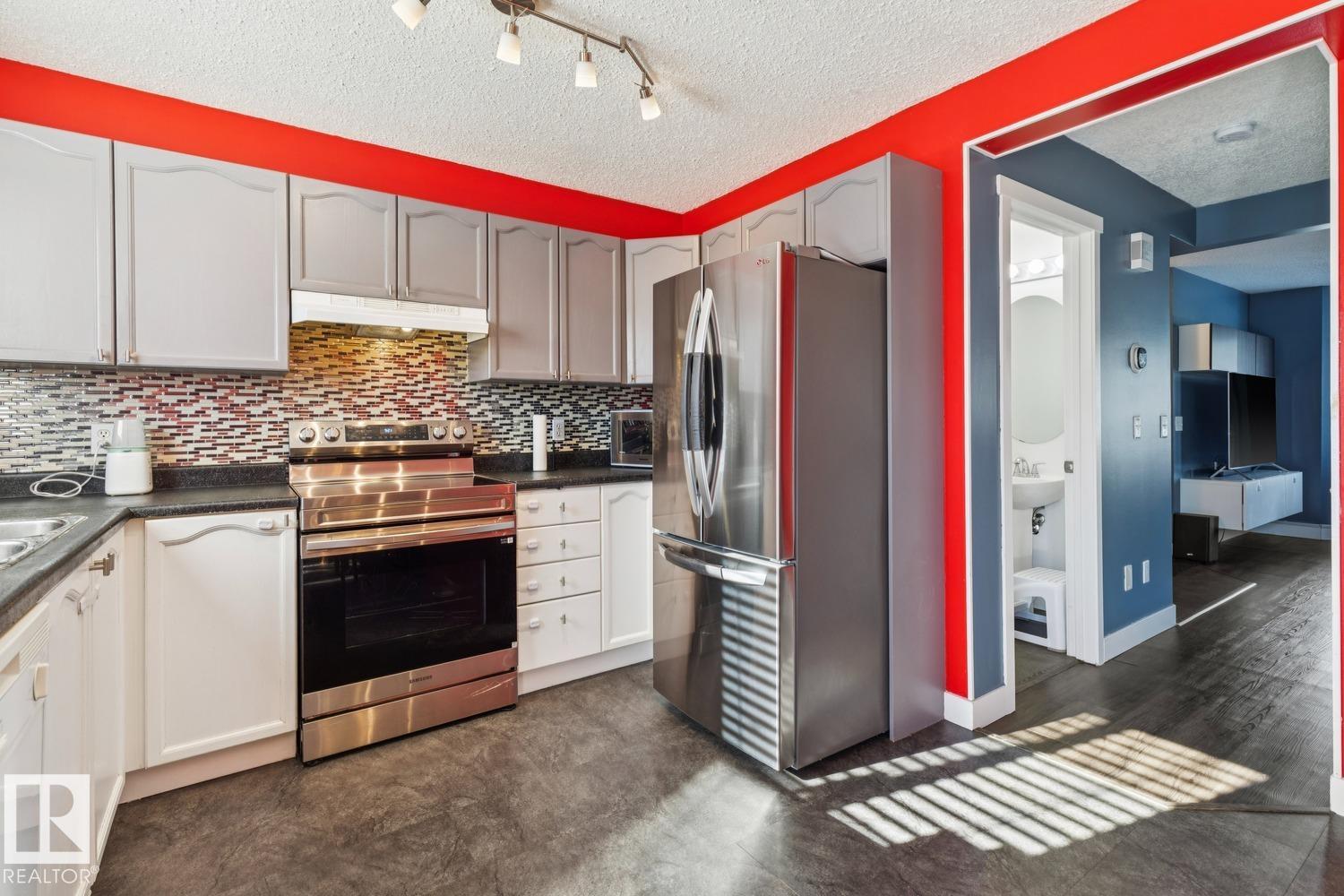 Photo 10 at 15043 132 Street NW, Cumberland, Edmonton