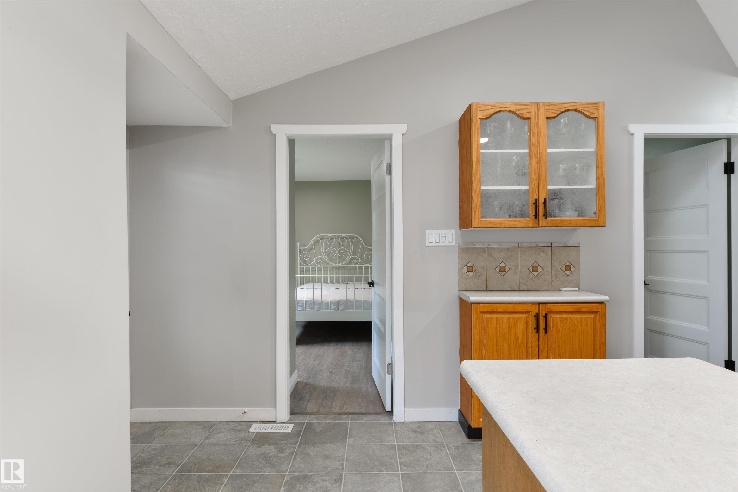 Photo 15 at 3 Benton Street, Brookwood, Spruce Grove