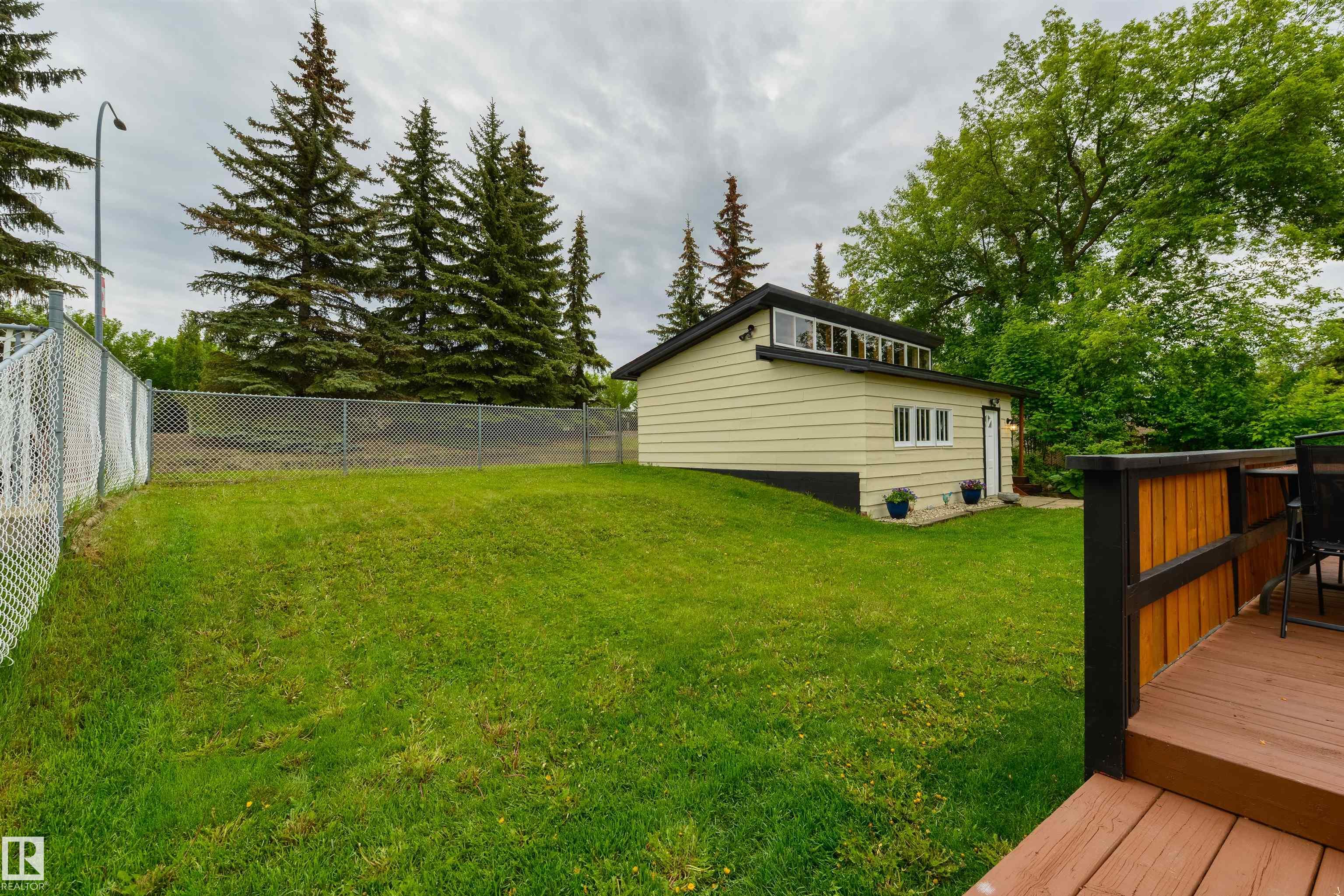 Photo 39 at 3 Benton Street, Brookwood, Spruce Grove