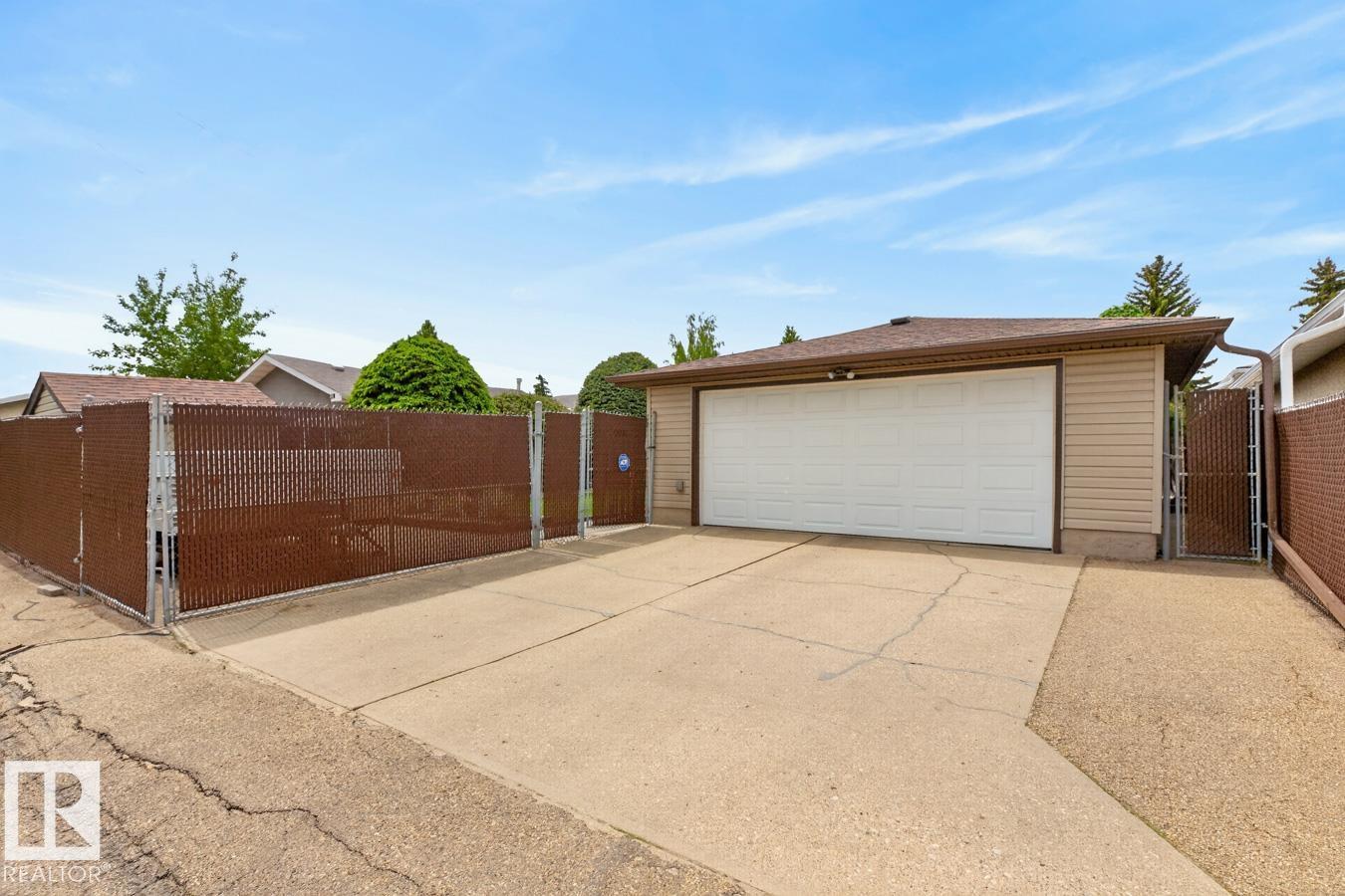 Photo 37 at 9523 52 Street NW, Ottewell, Edmonton