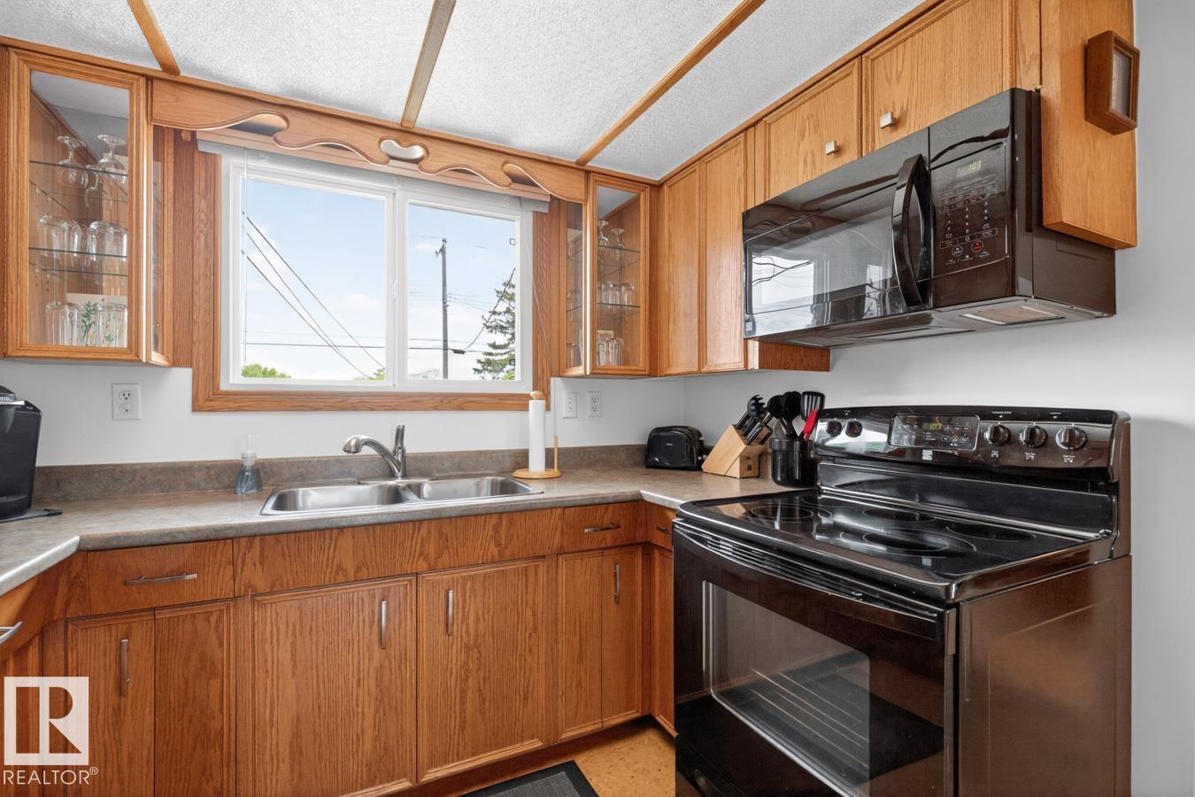 Photo 9 at 9523 52 Street NW, Ottewell, Edmonton