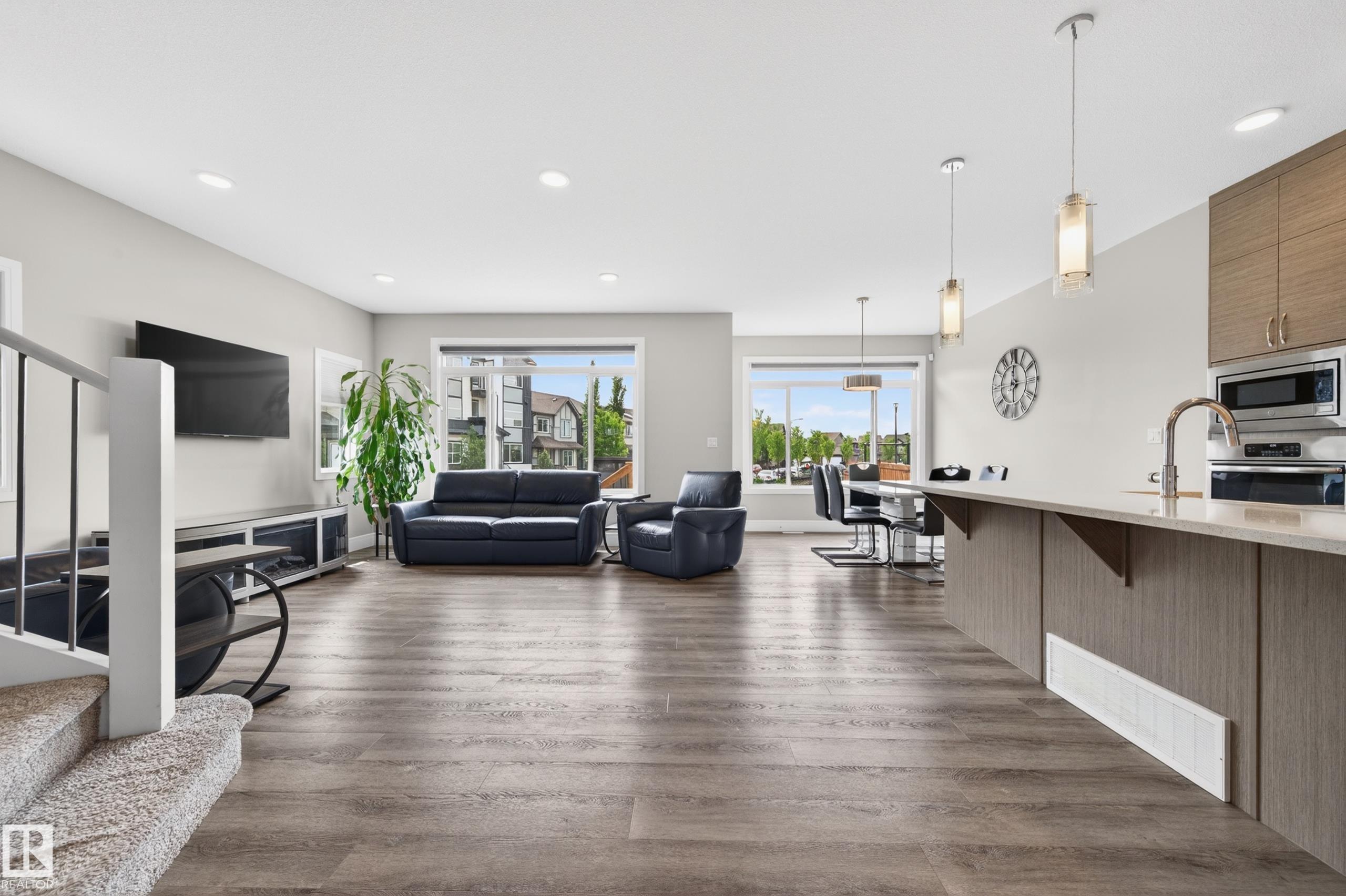 2083 Price Landing SW, Paisley, Edmonton