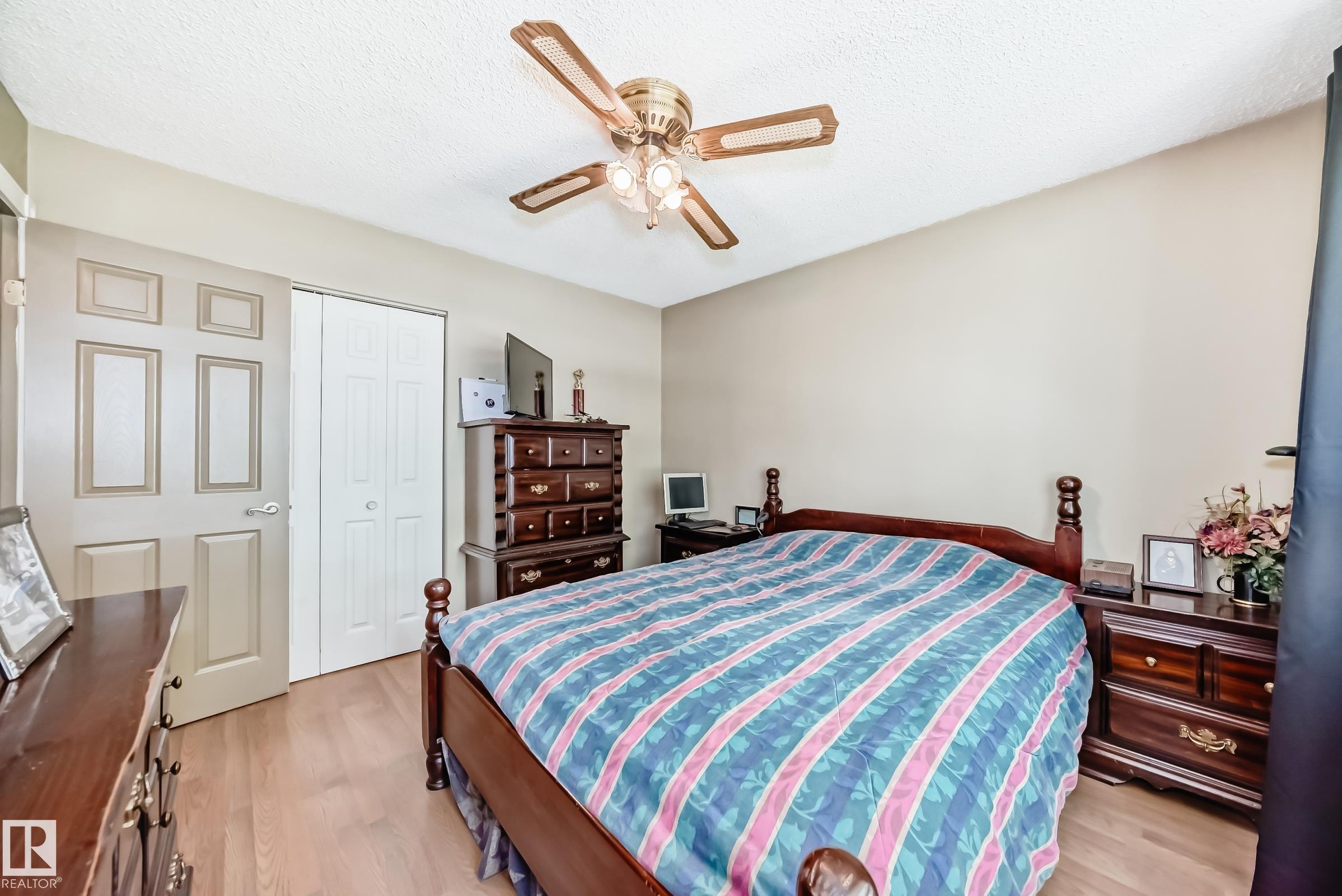 Photo 18 at 12137 44 Street NW, Beacon Heights, Edmonton