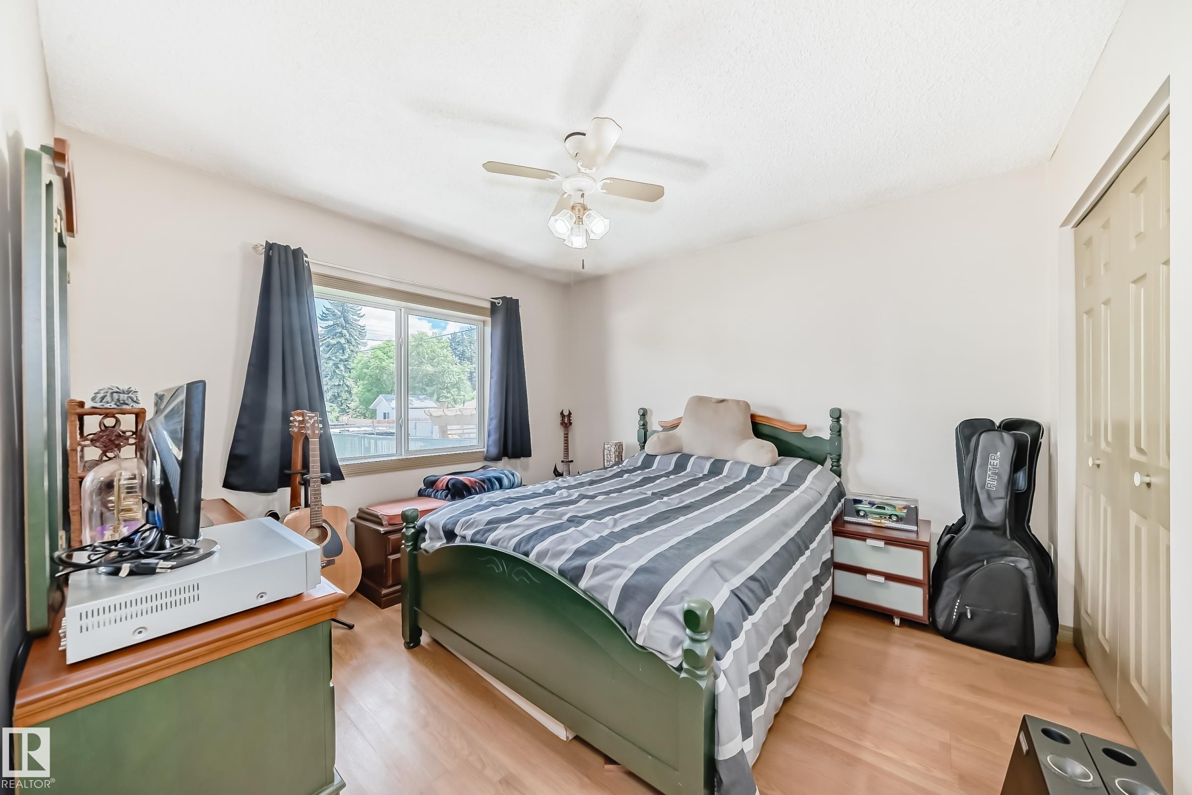 Photo 19 at 12137 44 Street NW, Beacon Heights, Edmonton