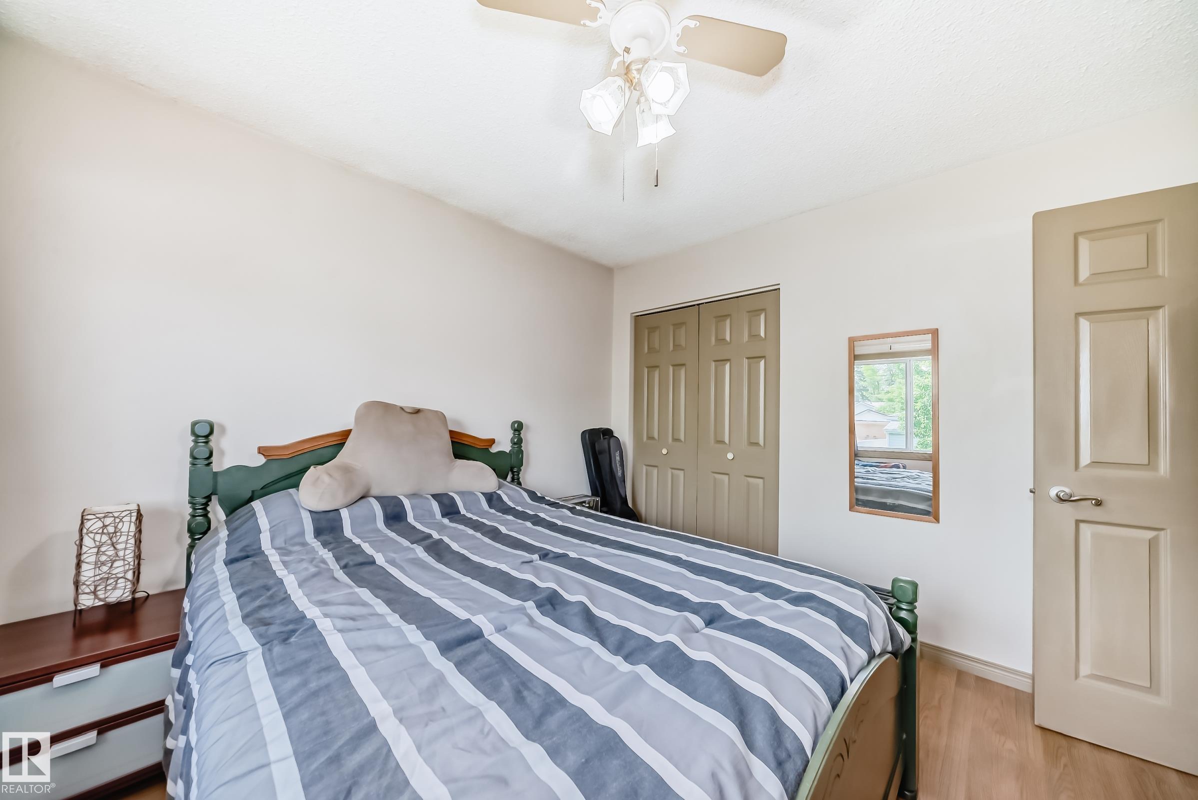 Photo 22 at 12137 44 Street NW, Beacon Heights, Edmonton