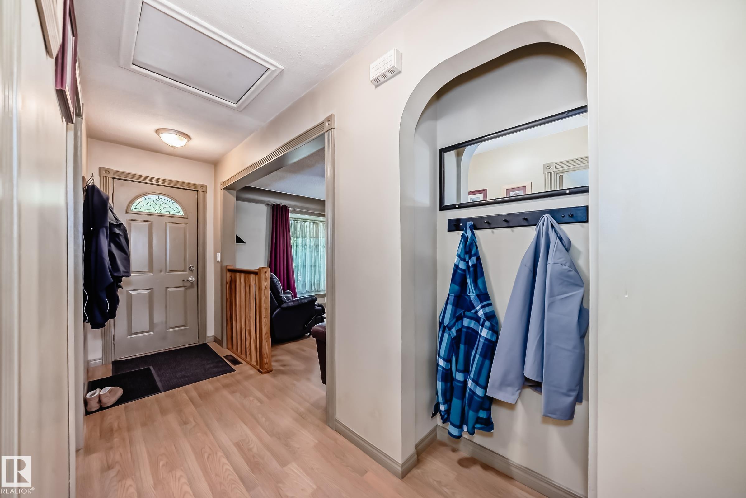 Photo 25 at 12137 44 Street NW, Beacon Heights, Edmonton