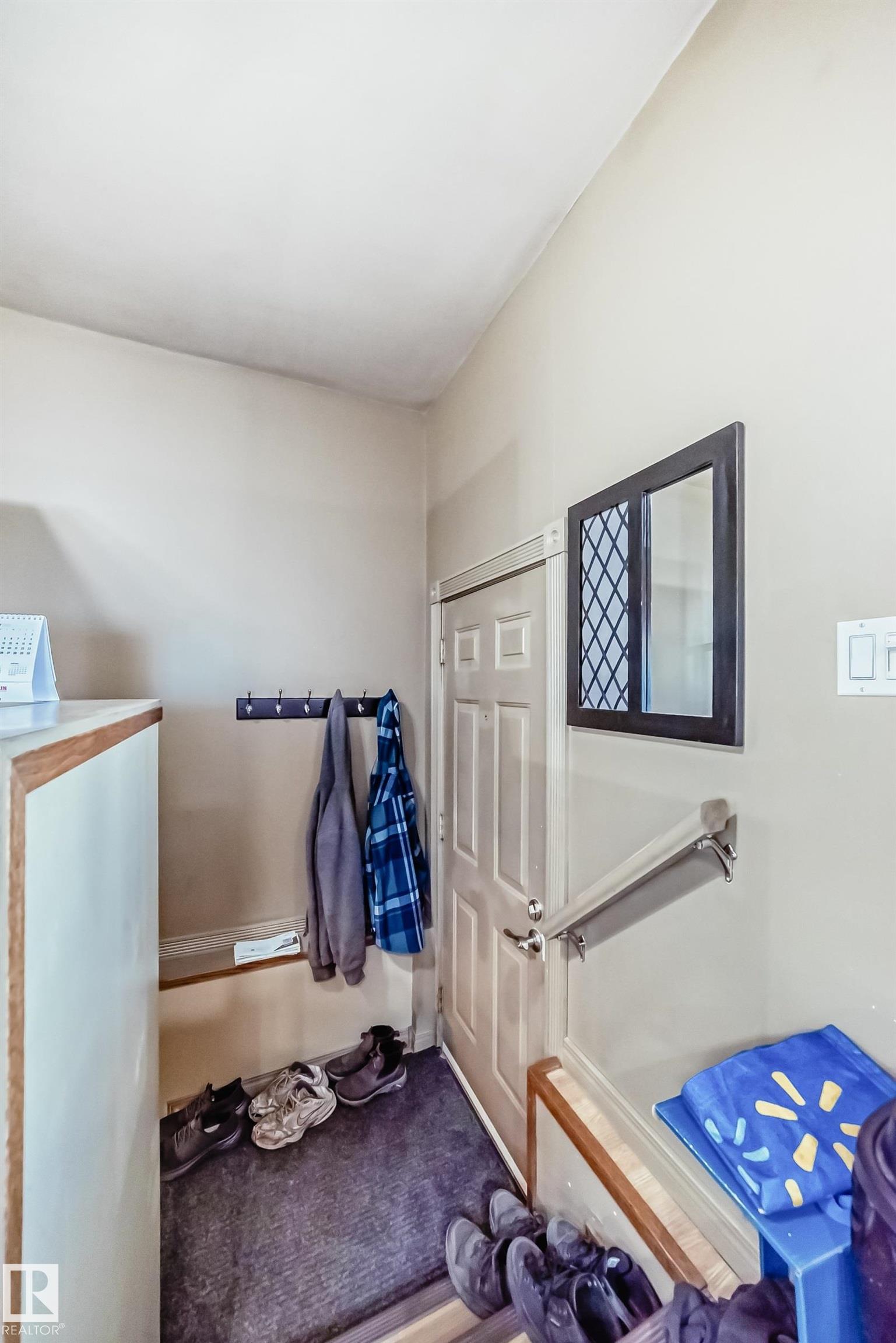 Photo 26 at 12137 44 Street NW, Beacon Heights, Edmonton