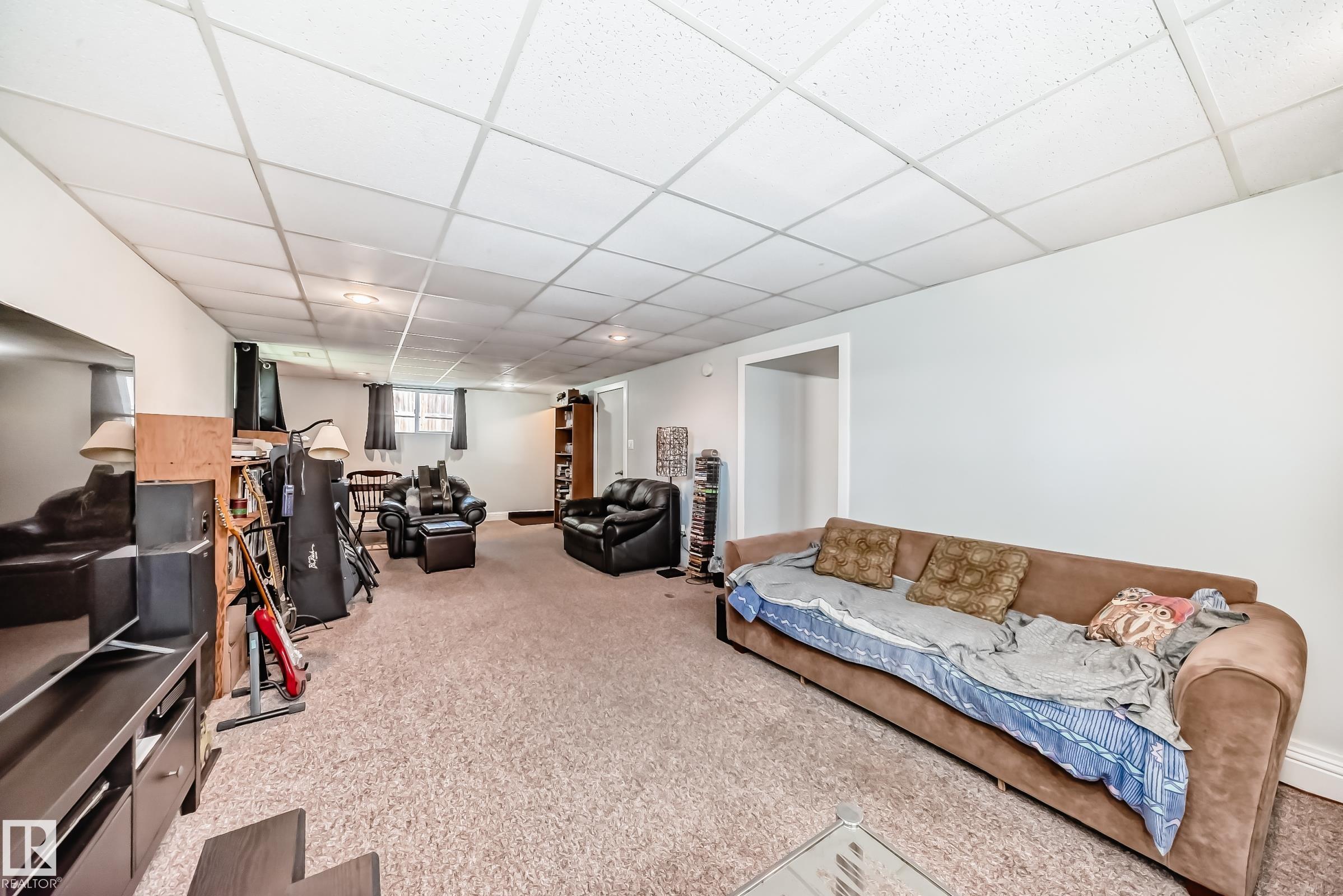 Photo 32 at 12137 44 Street NW, Beacon Heights, Edmonton