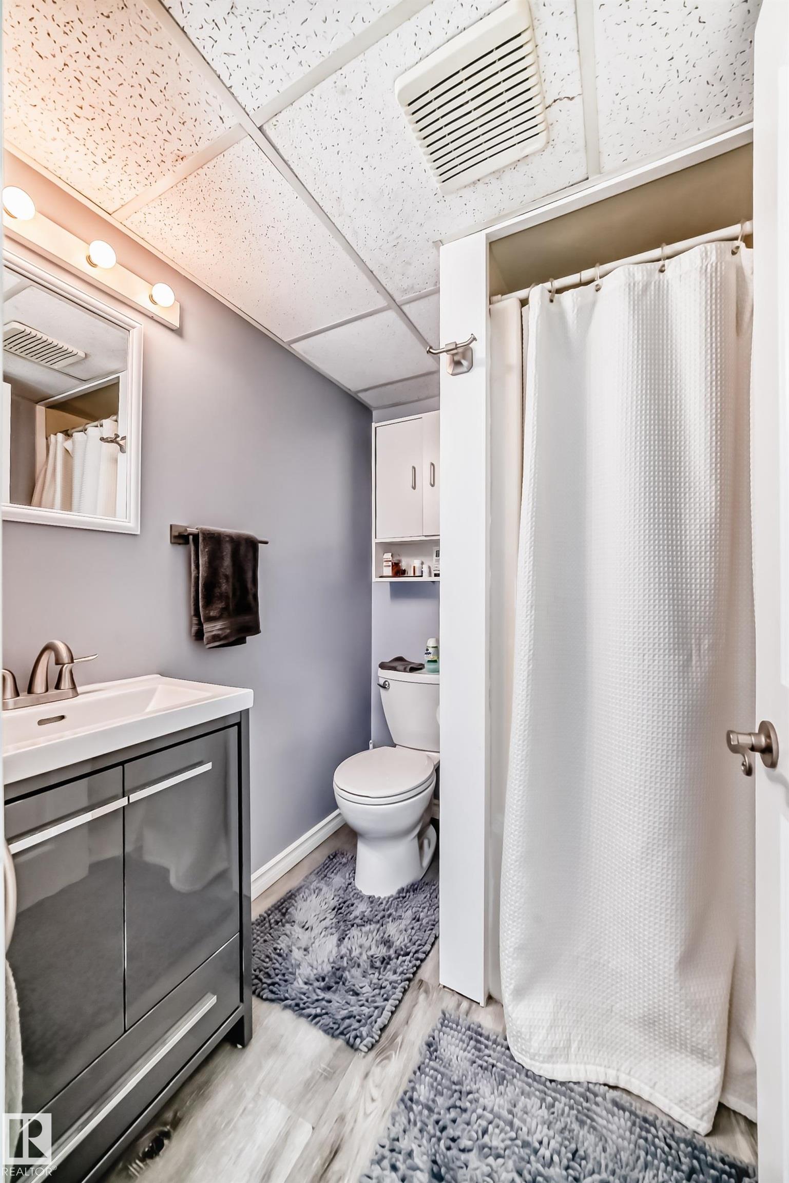 Photo 37 at 12137 44 Street NW, Beacon Heights, Edmonton