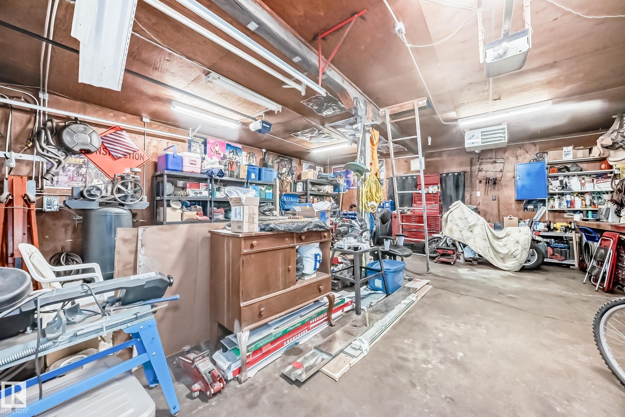 Photo 40 at 12137 44 Street NW, Beacon Heights, Edmonton