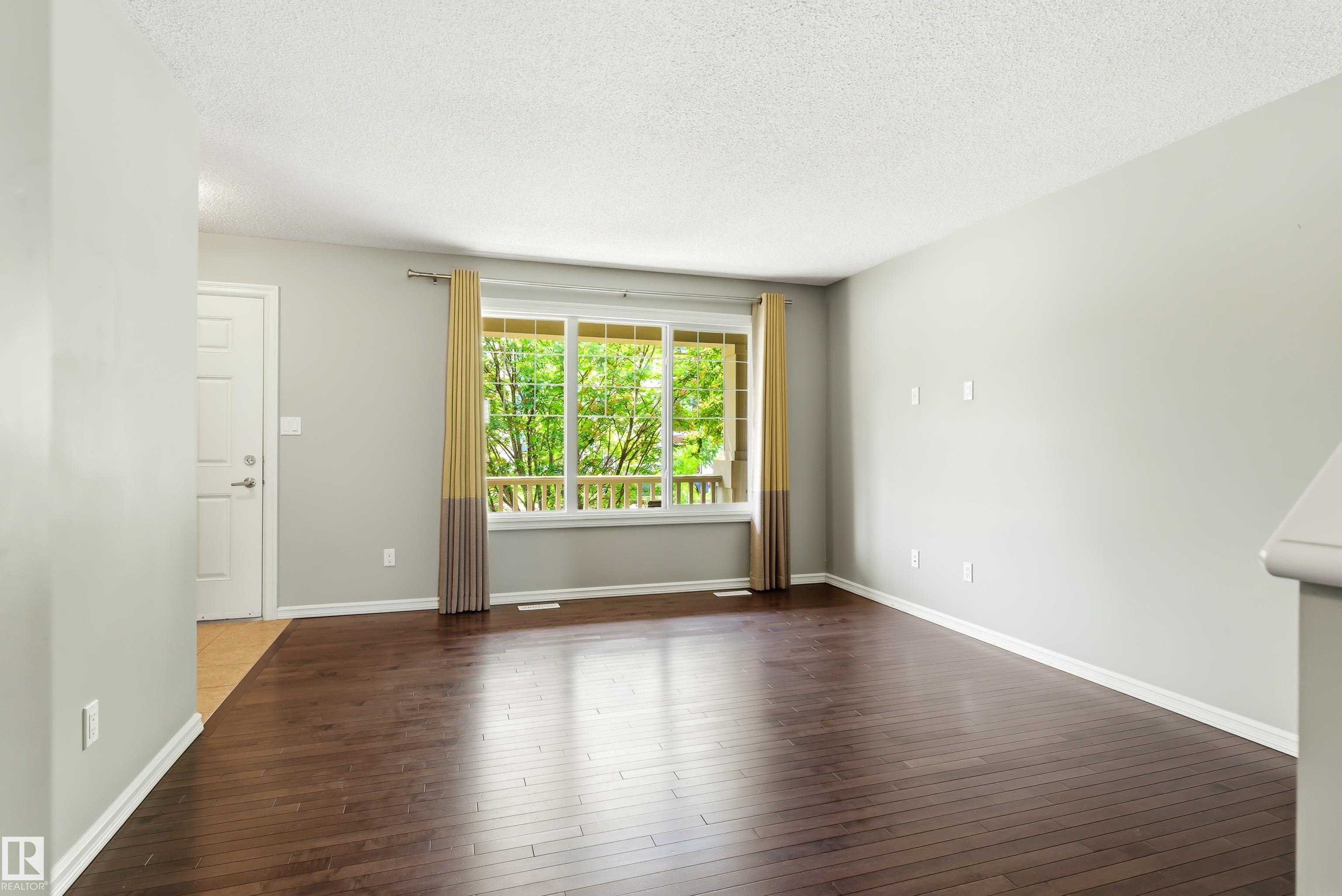 Photo 6 at 8204 180 Avenue NW, Klarvatten, Edmonton