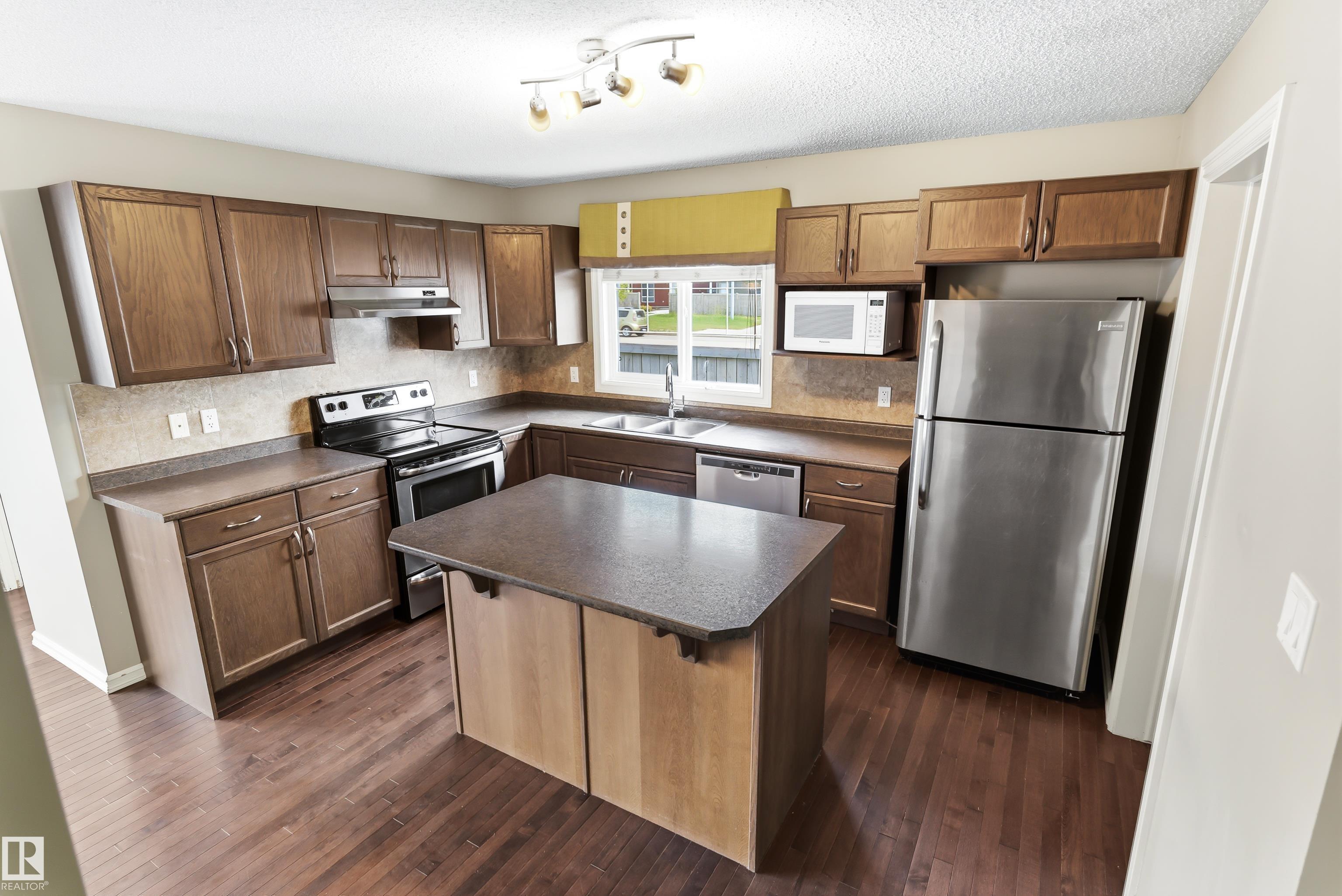 Photo 10 at 8204 180 Avenue NW, Klarvatten, Edmonton