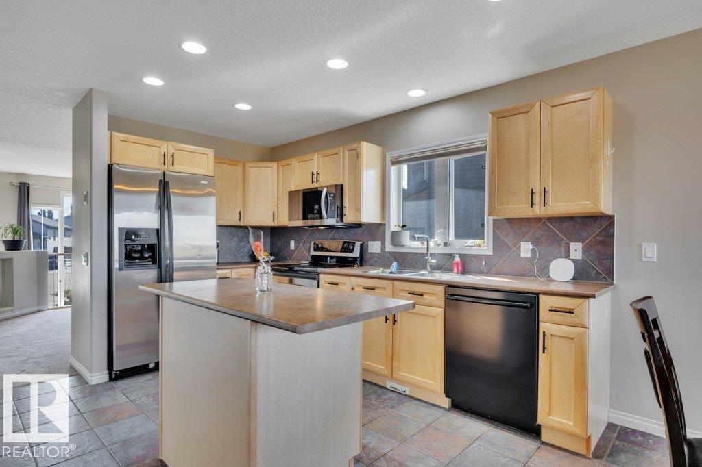 Photo 11 at 62 Naples Way, North Ridge, St. Albert