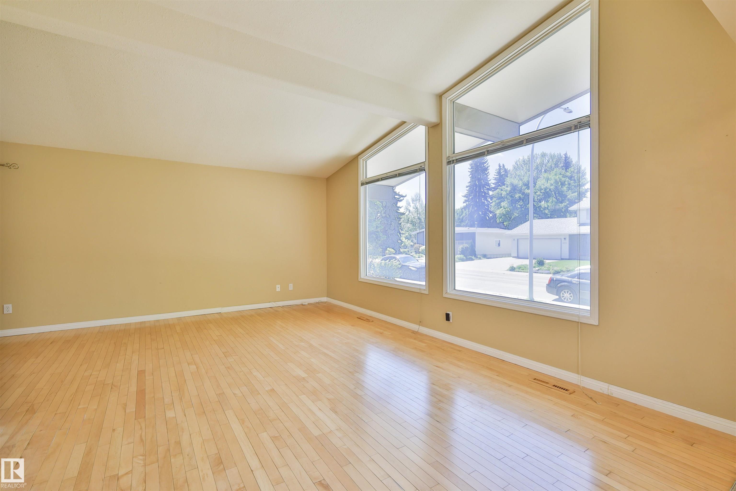 Photo 13 at 4015 120 Street NW, Aspen Gardens, Edmonton