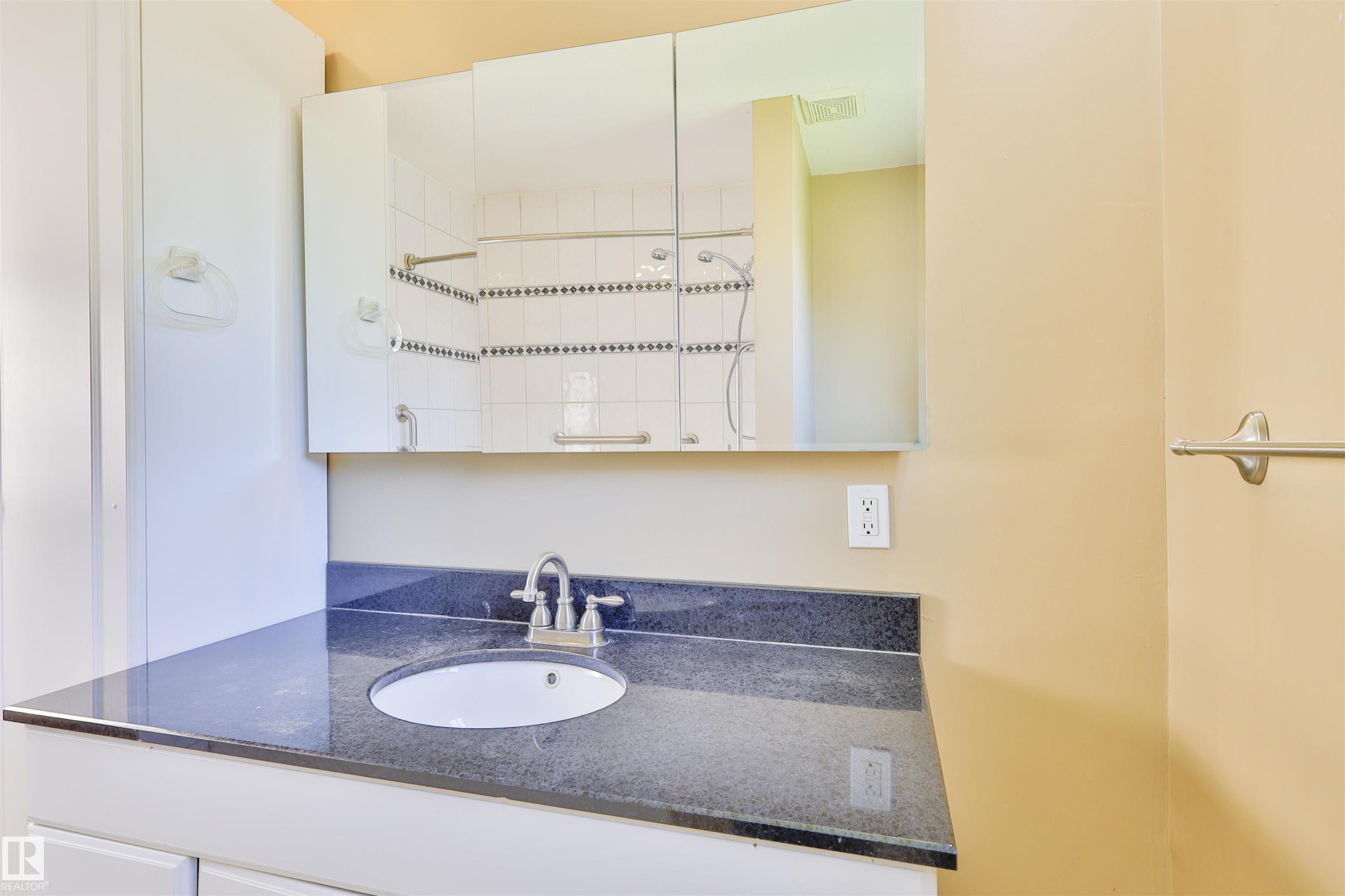 Photo 19 at 4015 120 Street NW, Aspen Gardens, Edmonton
