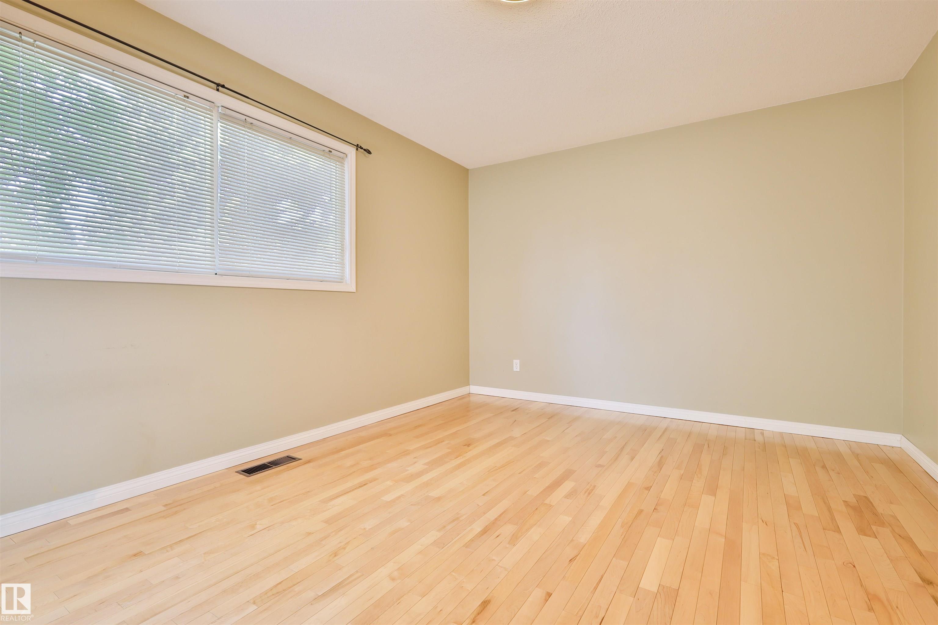 Photo 24 at 4015 120 Street NW, Aspen Gardens, Edmonton