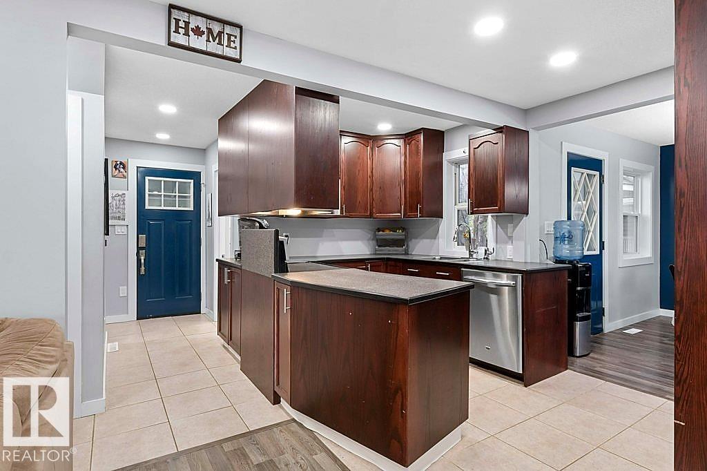 10344 162 Street NW, Britannia Youngstown, Edmonton